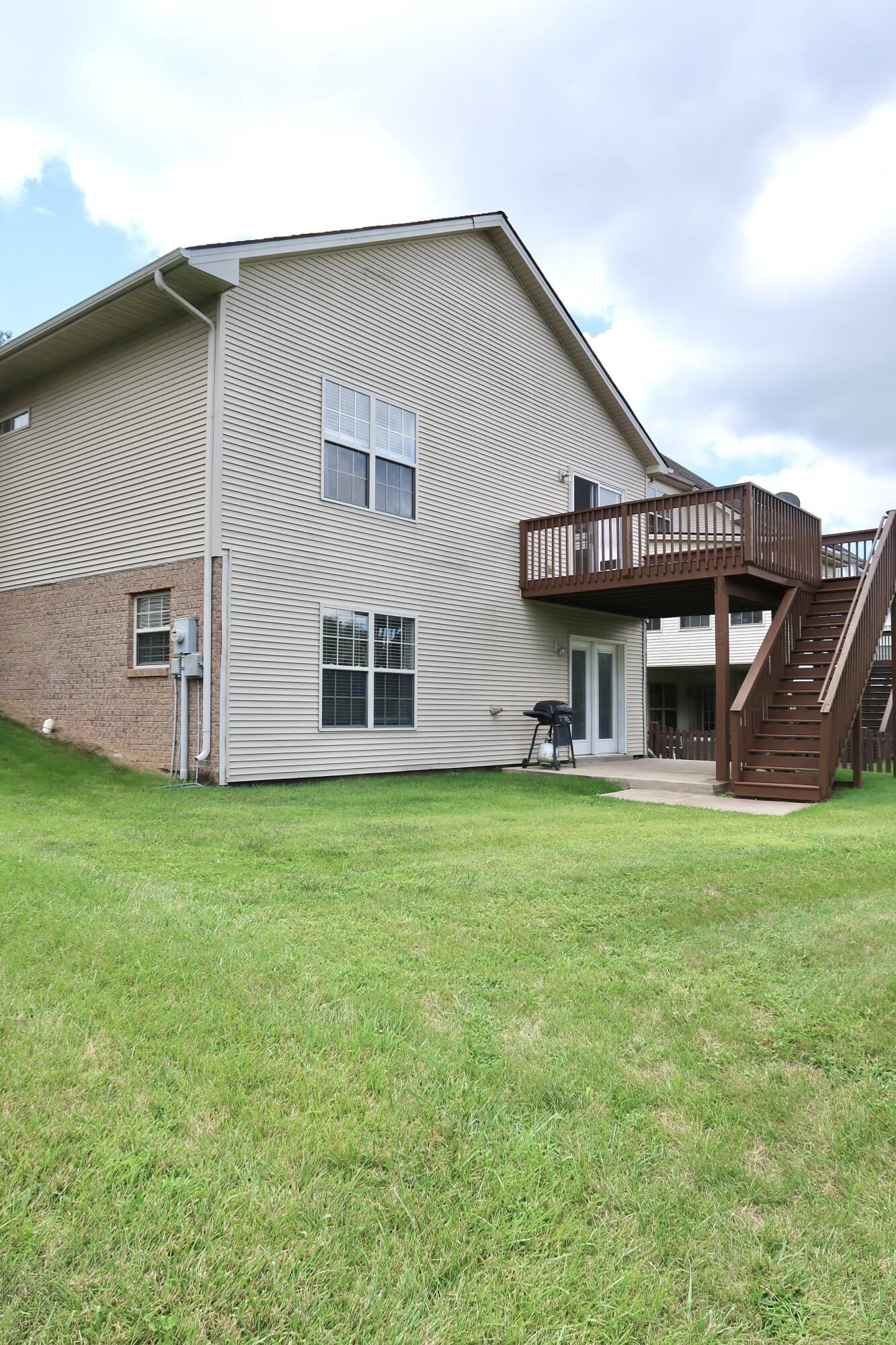 881 Lauderdale Drive Property Photo 41
