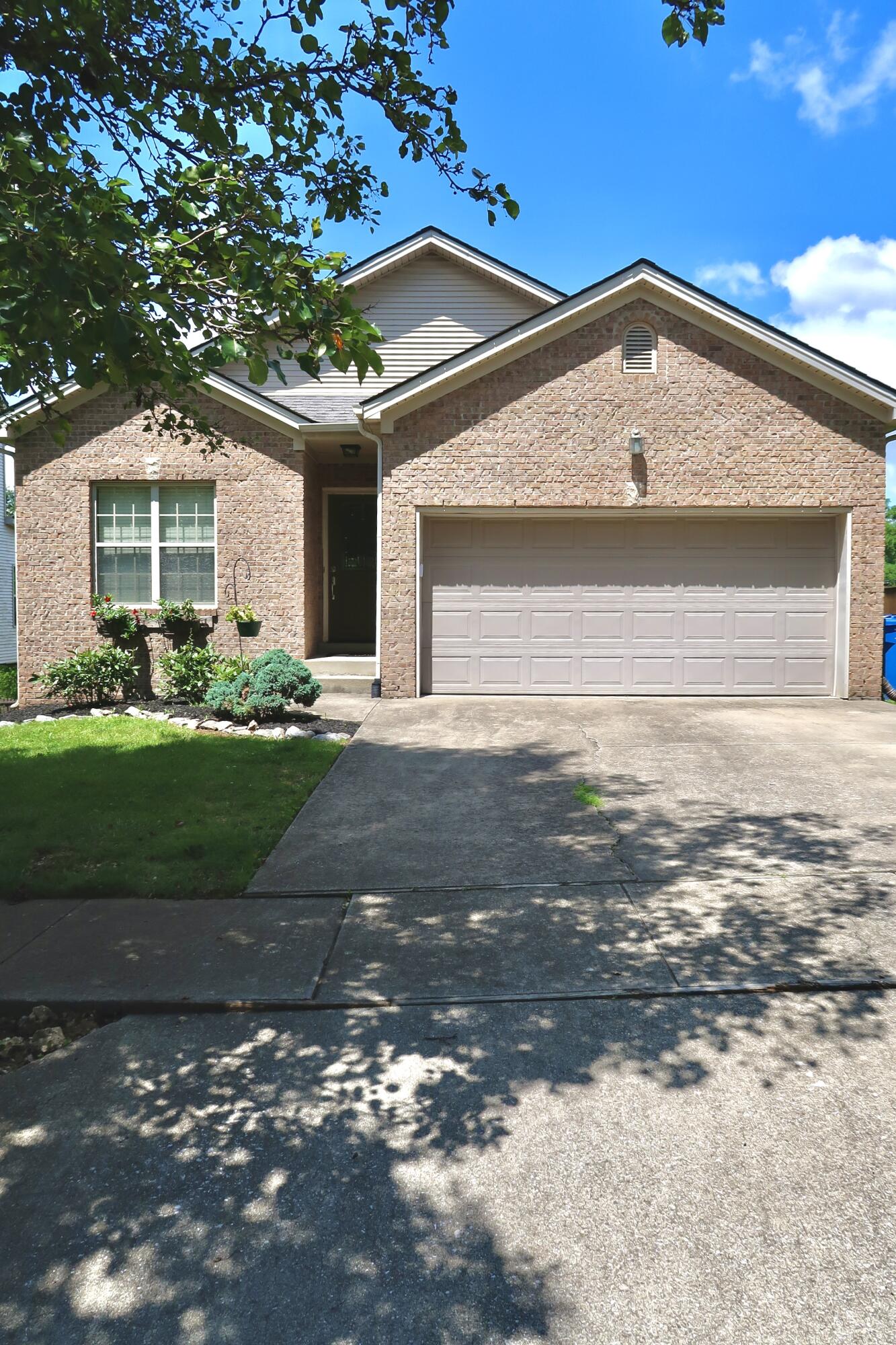 881 Lauderdale Drive Property Photo 45