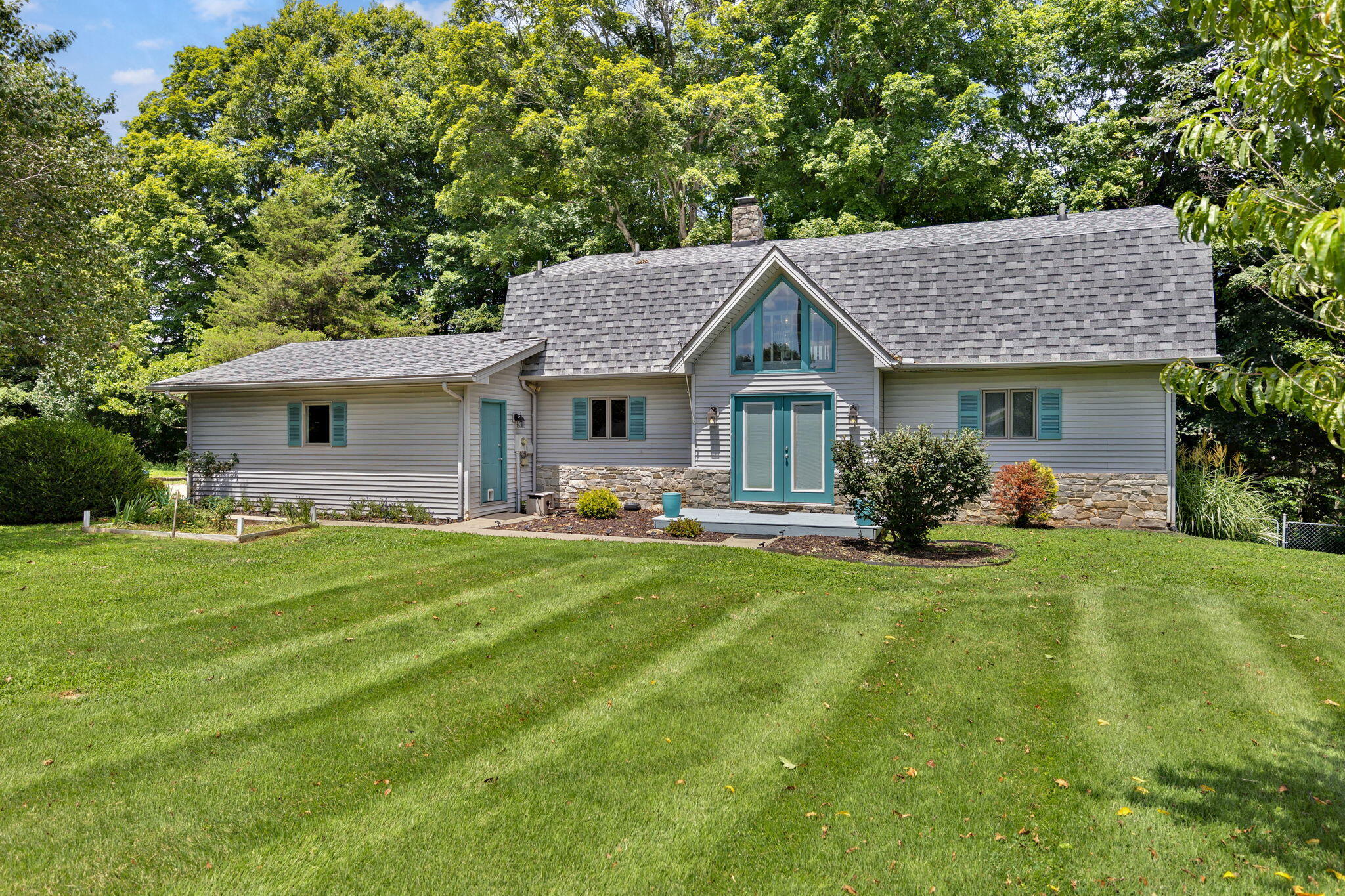158 Enchanted Drive Property Photo 3