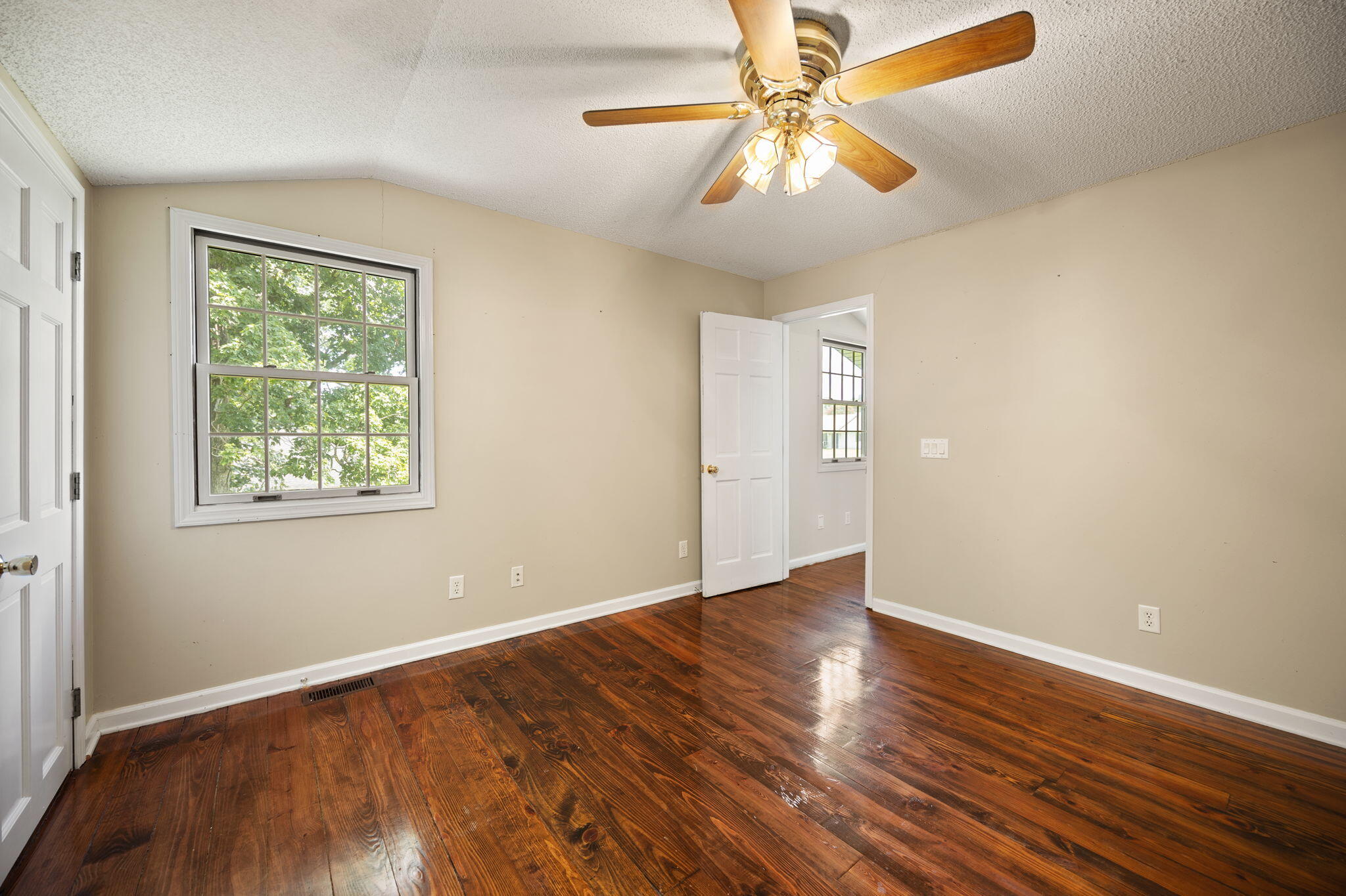158 Enchanted Drive Property Photo 36