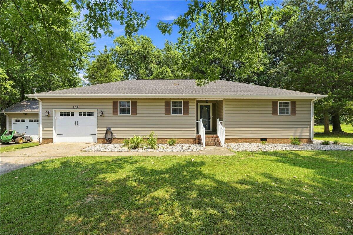 102 Wendy Drive Property Photo 1