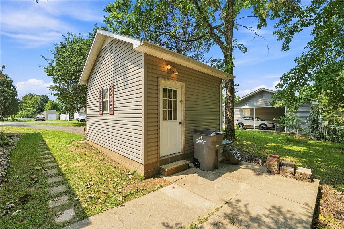 102 Wendy Drive Property Photo 5