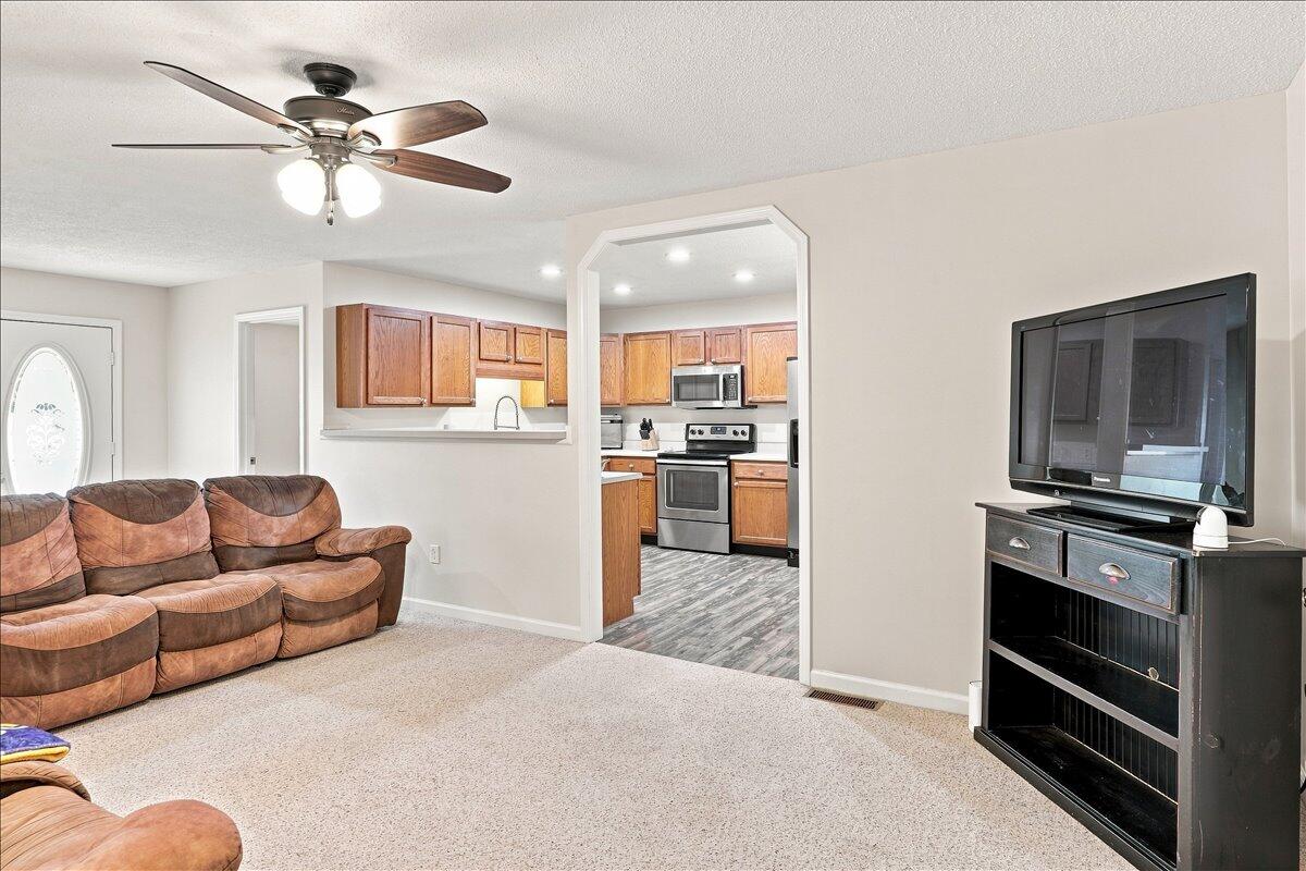 102 Wendy Drive Property Photo 17