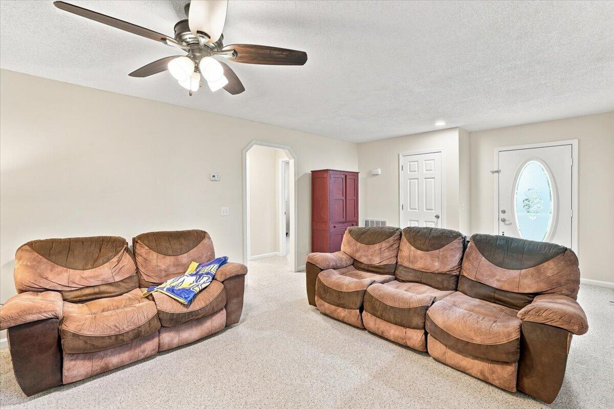 102 Wendy Drive Property Photo 18