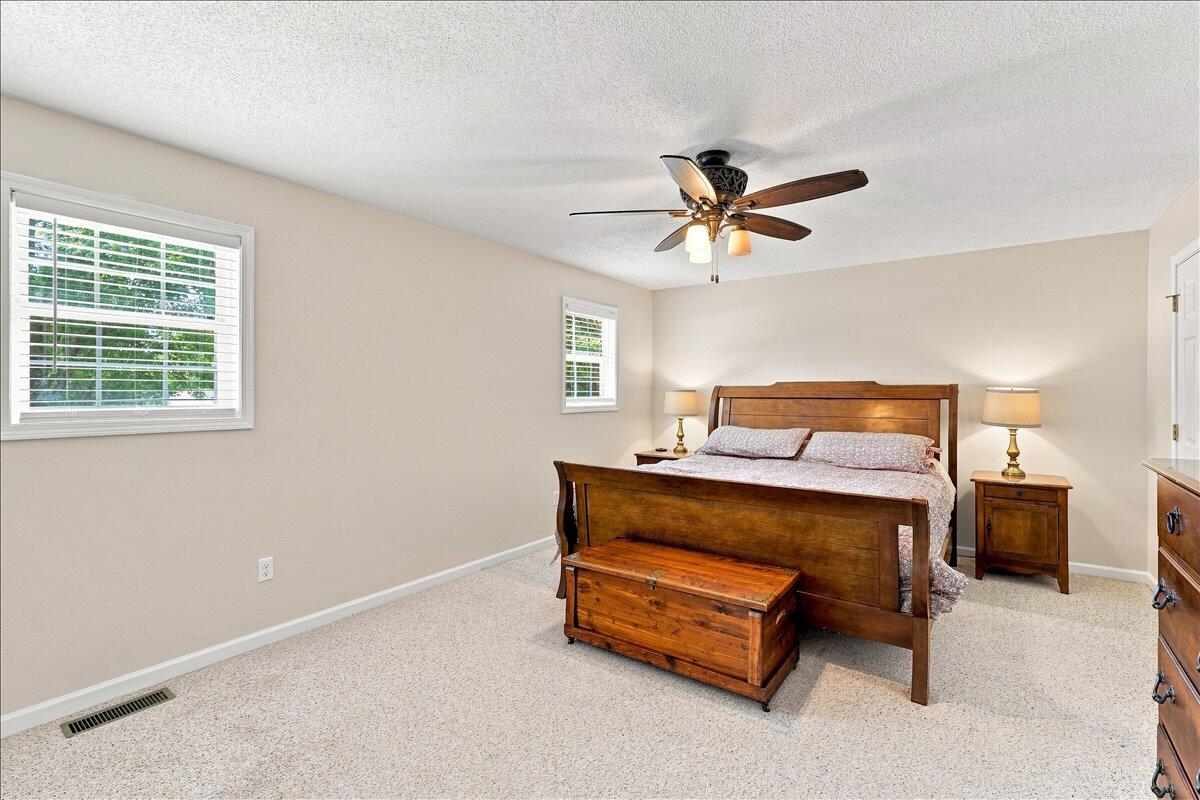 102 Wendy Drive Property Photo 25