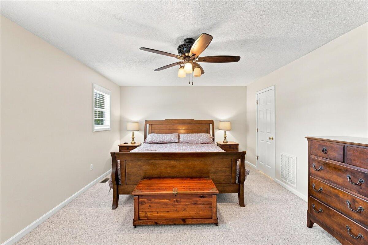 102 Wendy Drive Property Photo 27