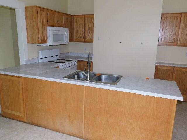 329 Holmes Street Property Photo 6