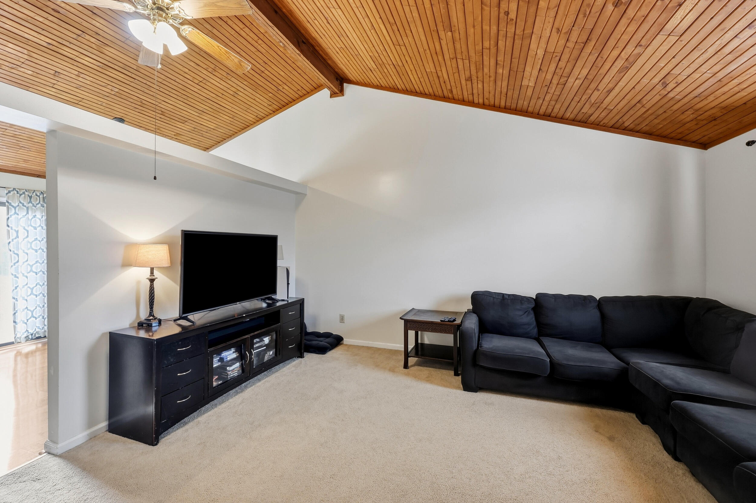 3633 Squires Woods Way Property Photo 6