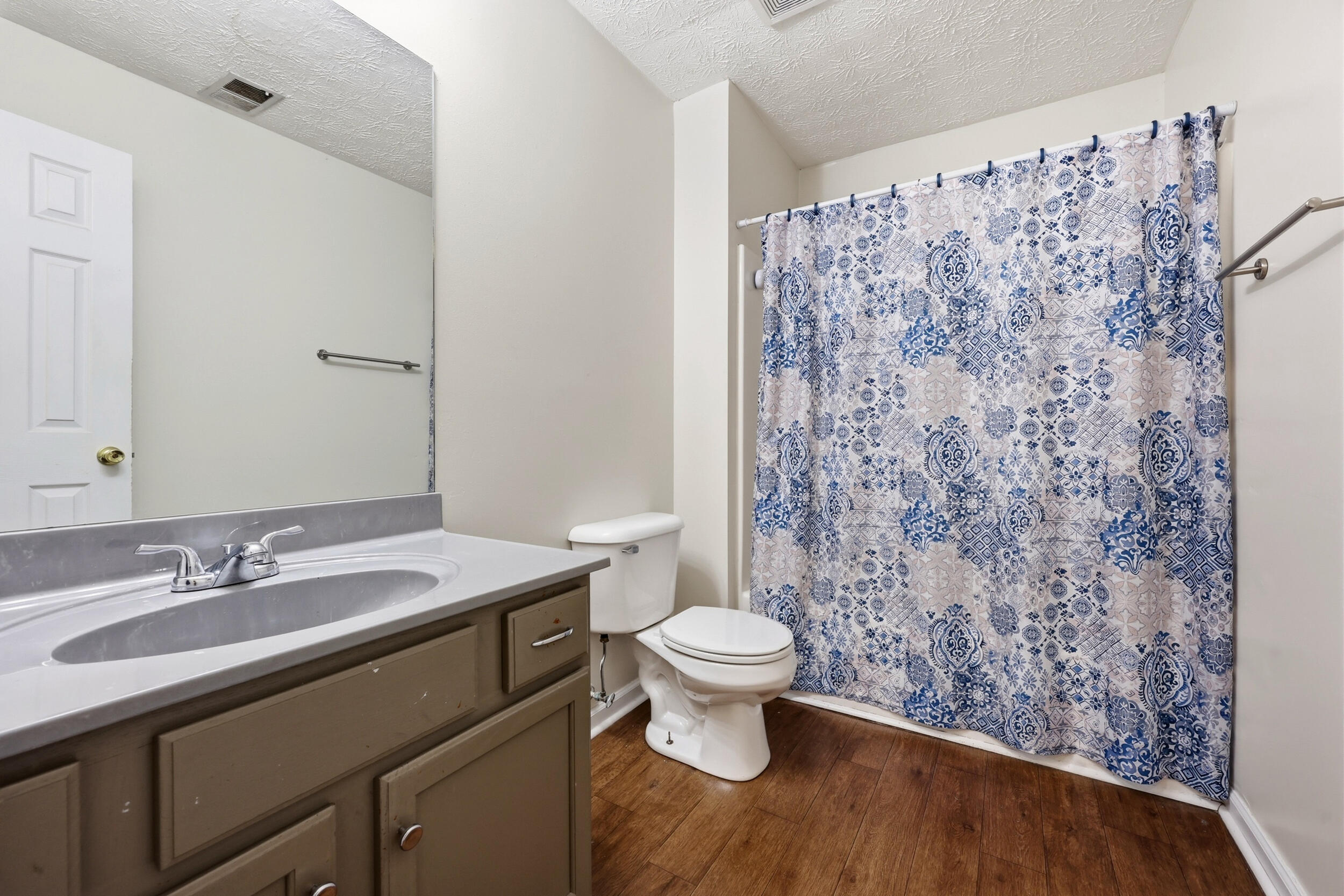 3633 Squires Woods Way Property Photo 17
