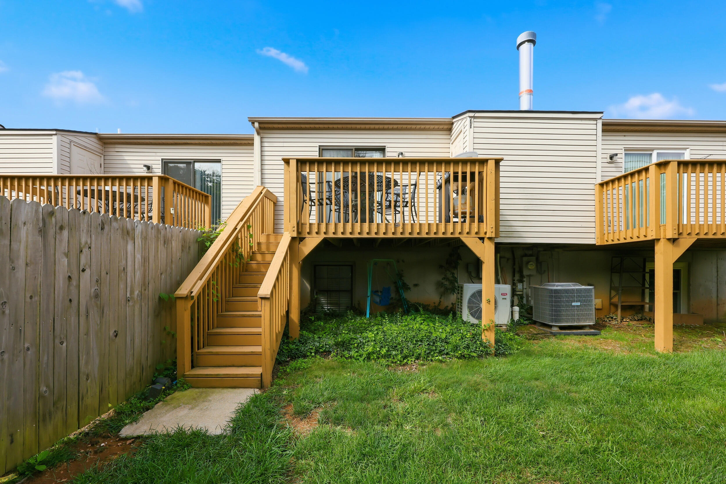 3633 Squires Woods Way Property Photo 22