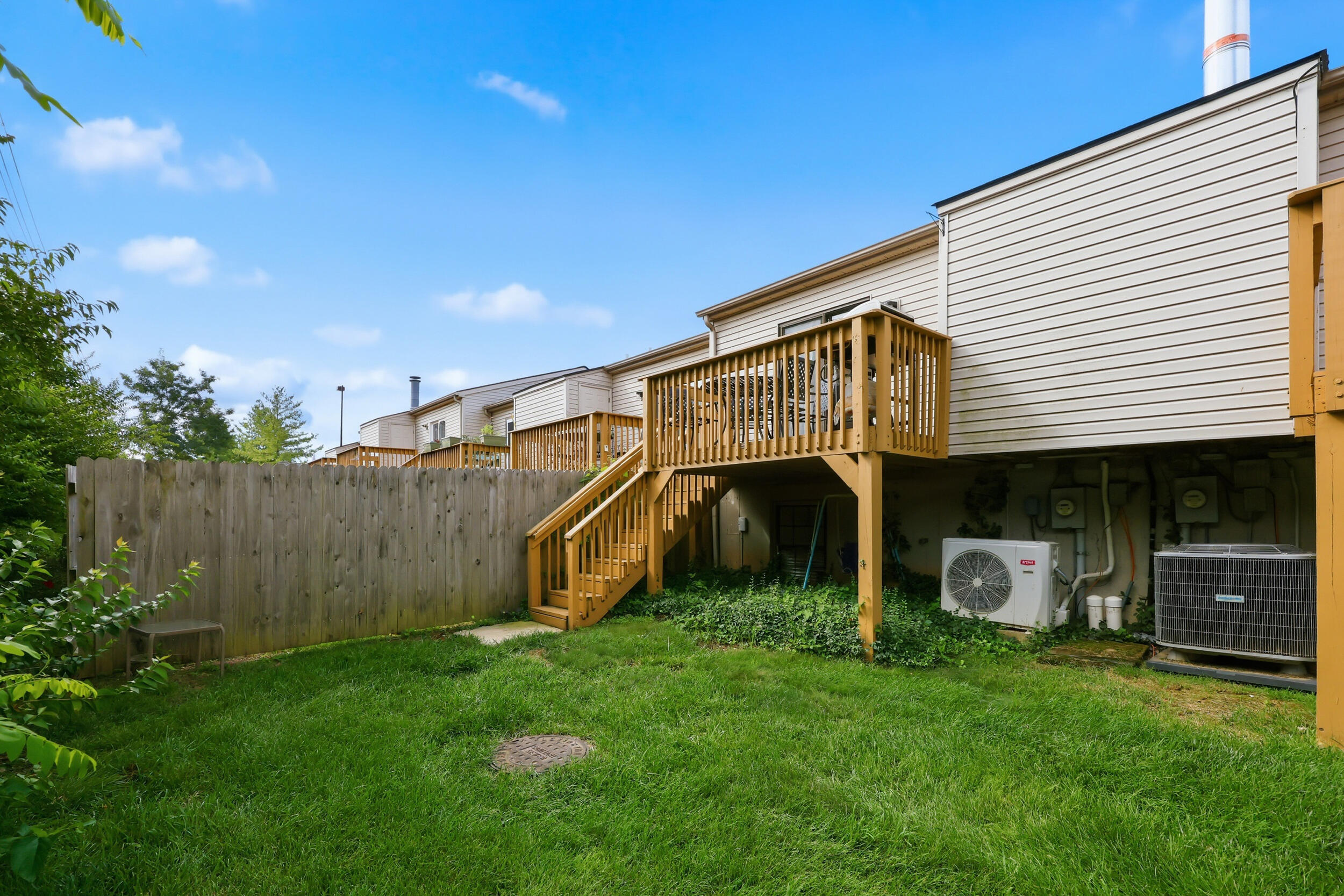 3633 Squires Woods Way Property Photo 23