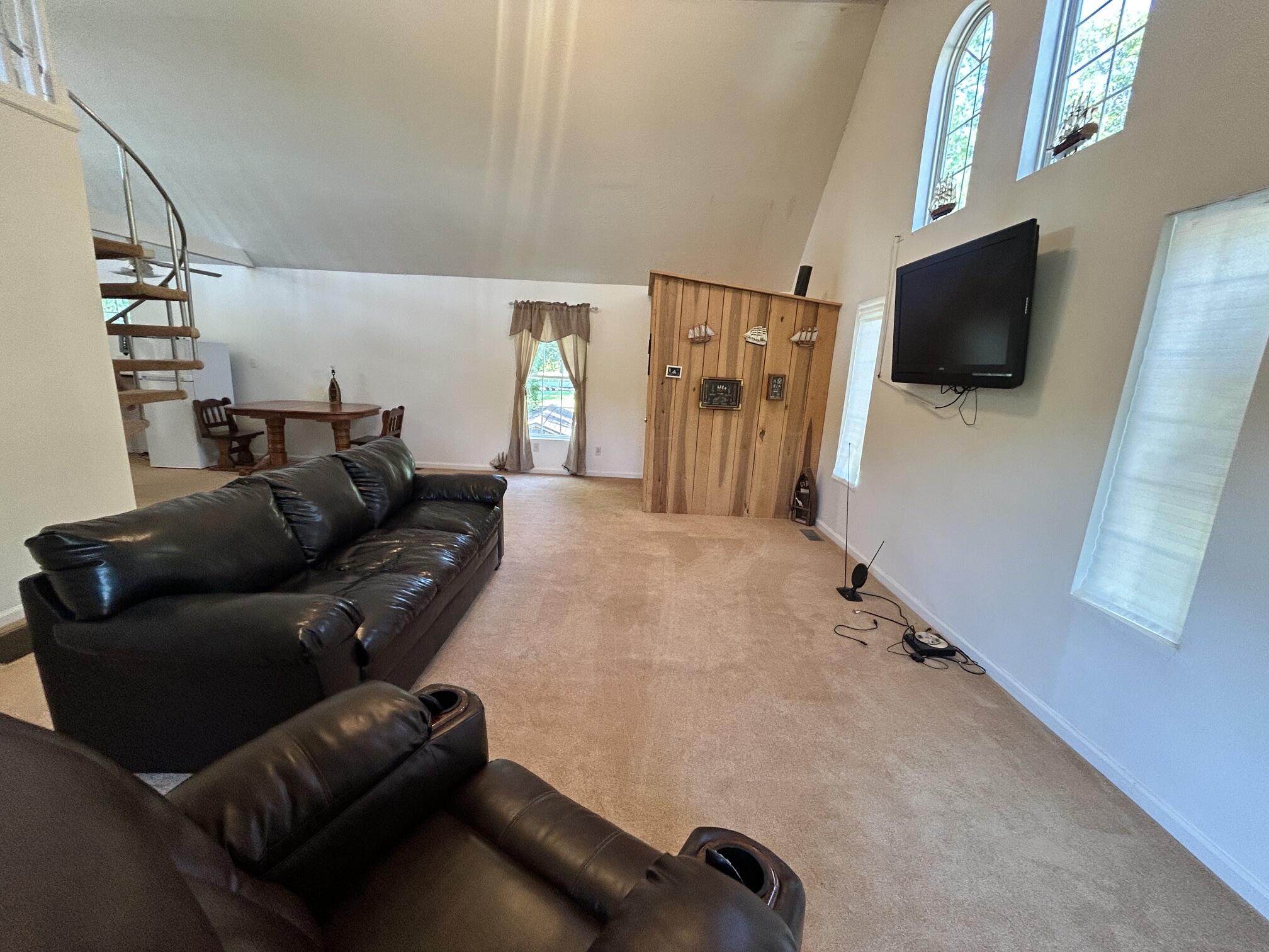 51 Beauchamp Boulevard Property Photo 7