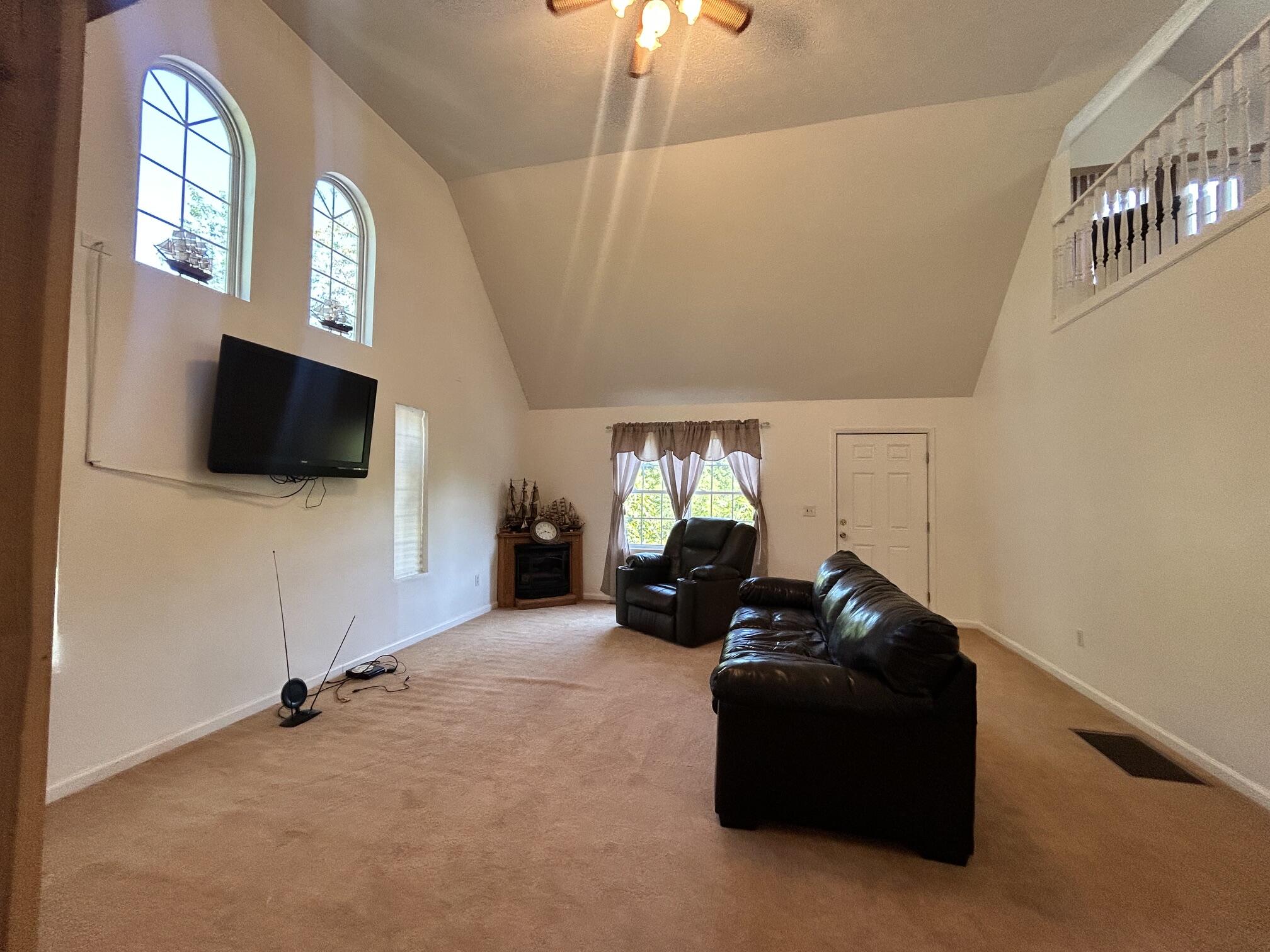 51 Beauchamp Boulevard Property Photo 8