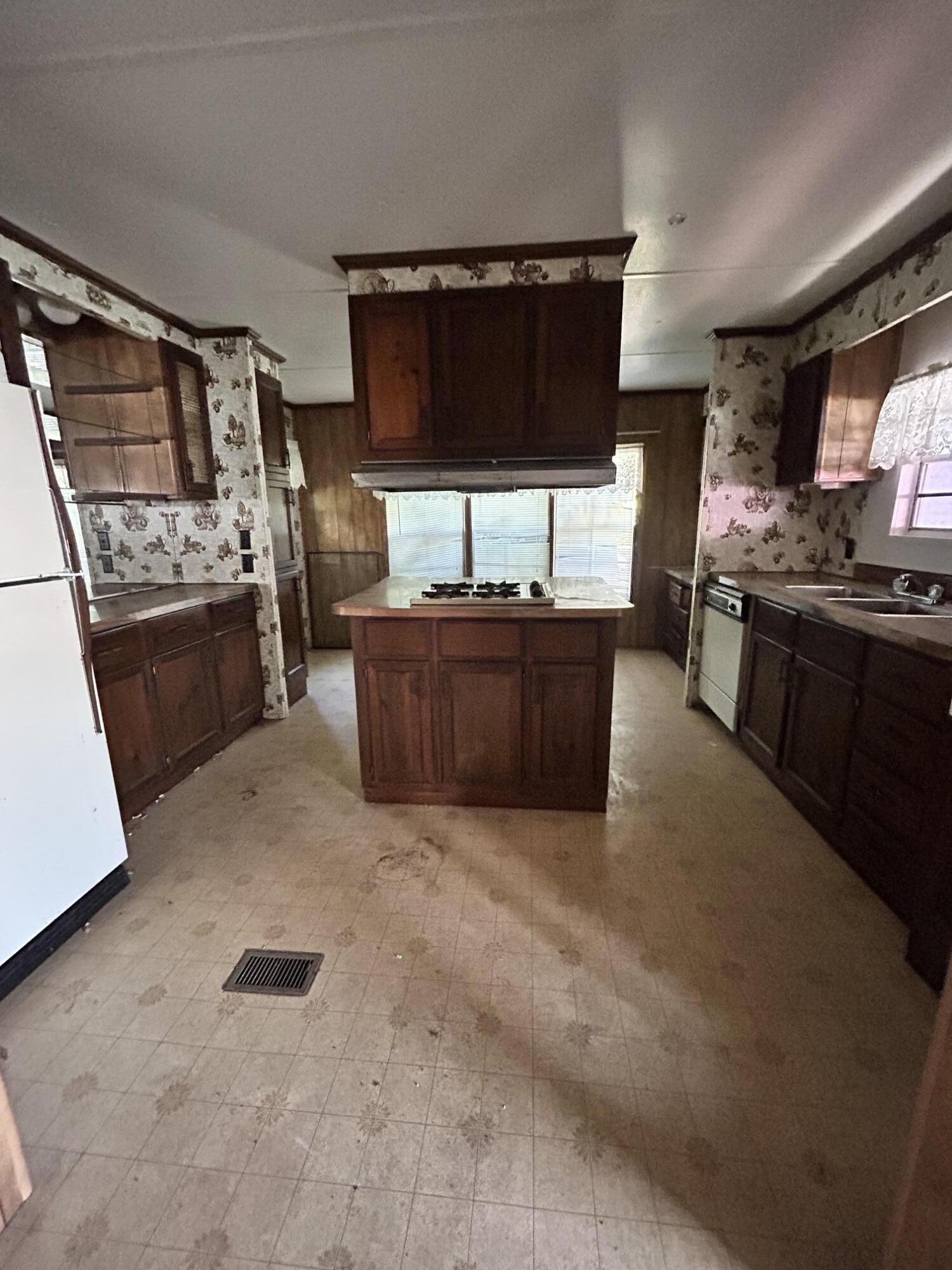 51 Beauchamp Boulevard Property Photo 25