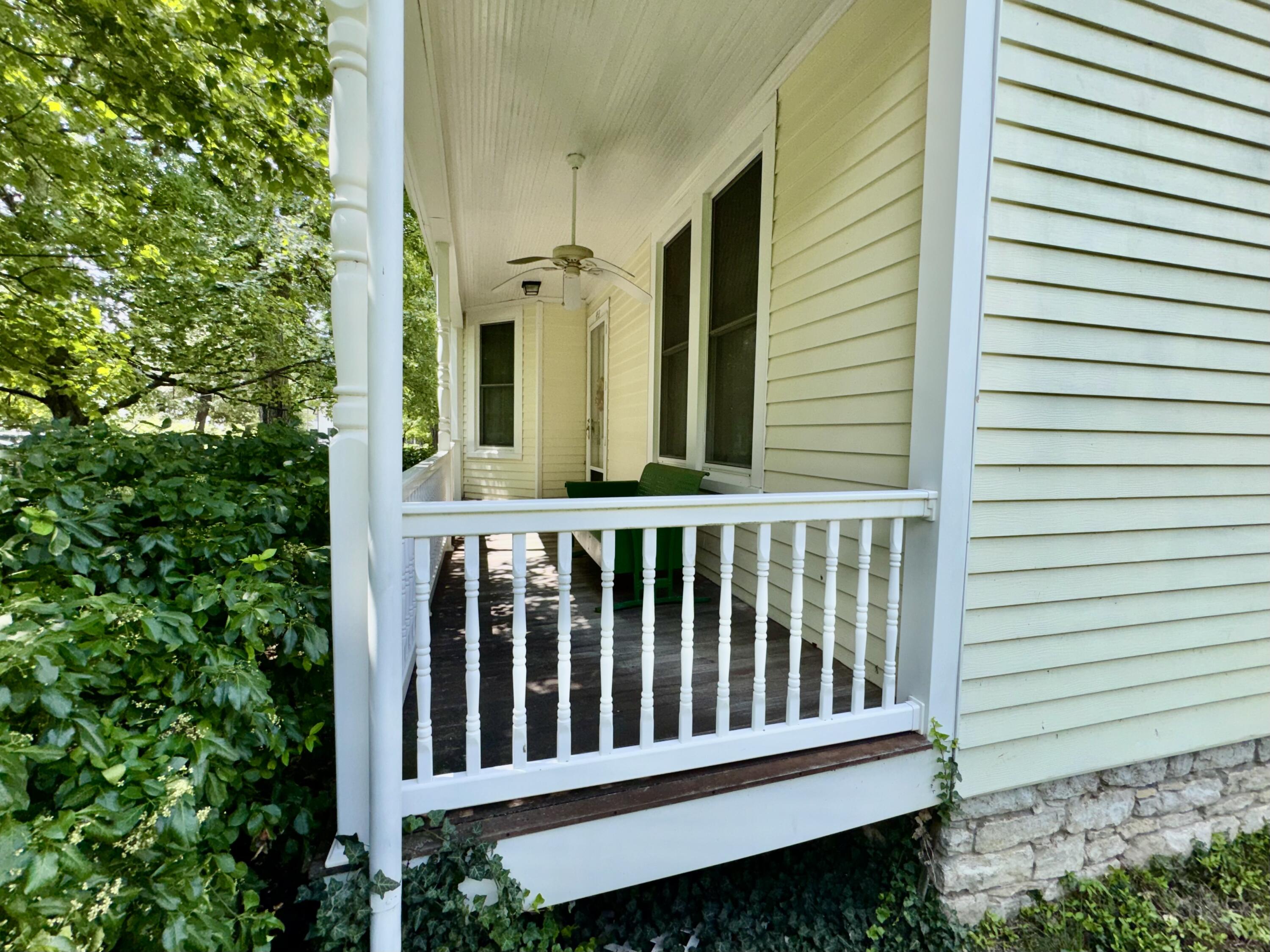 453 W Broadway Street Property Photo 12
