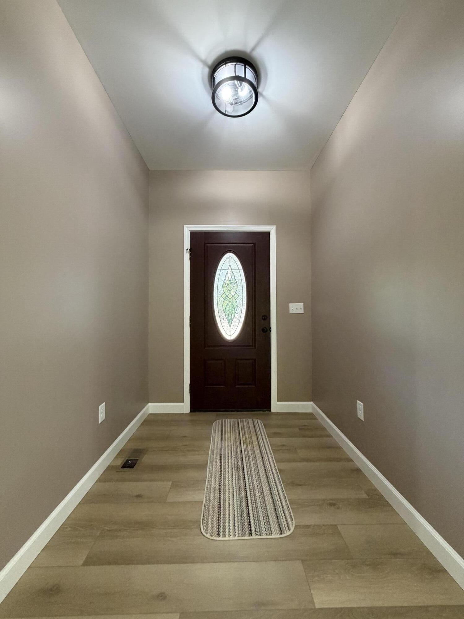353 Kings Ridge Court Property Photo 2
