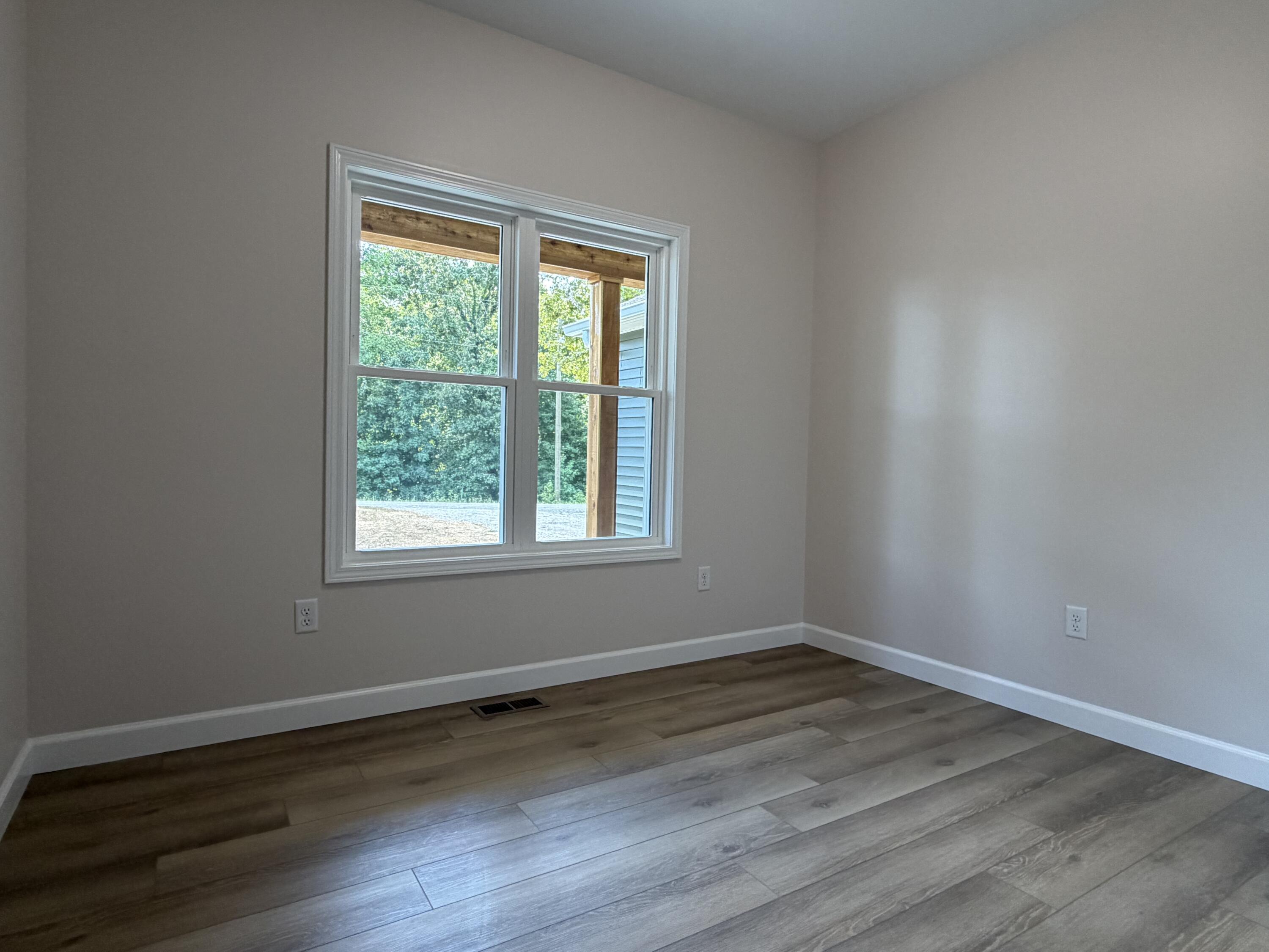 353 Kings Ridge Court Property Photo 22