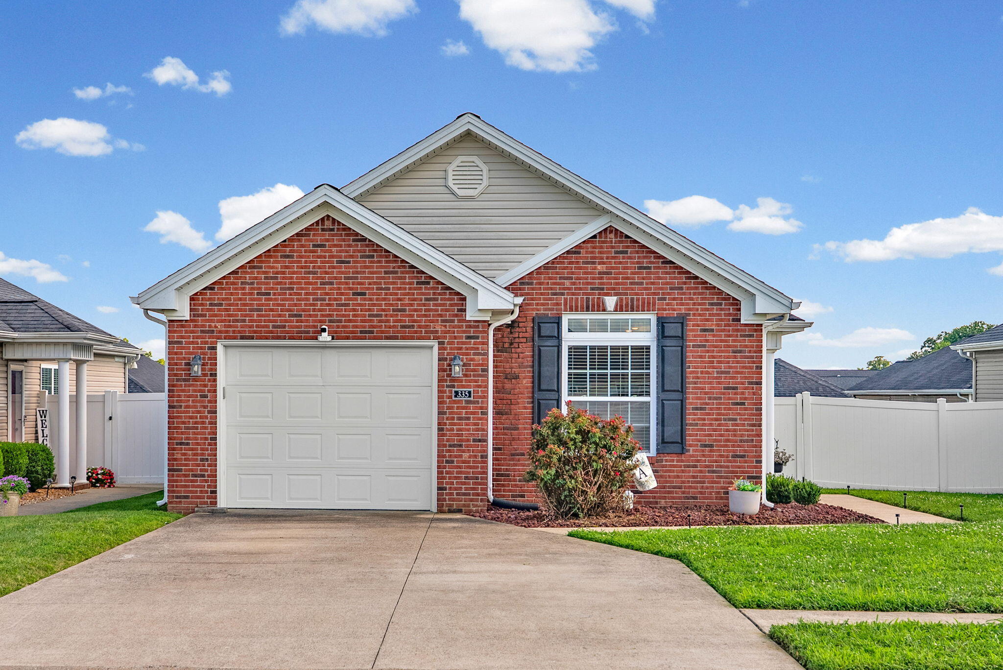 335 N Abbey Way Property Photo 1