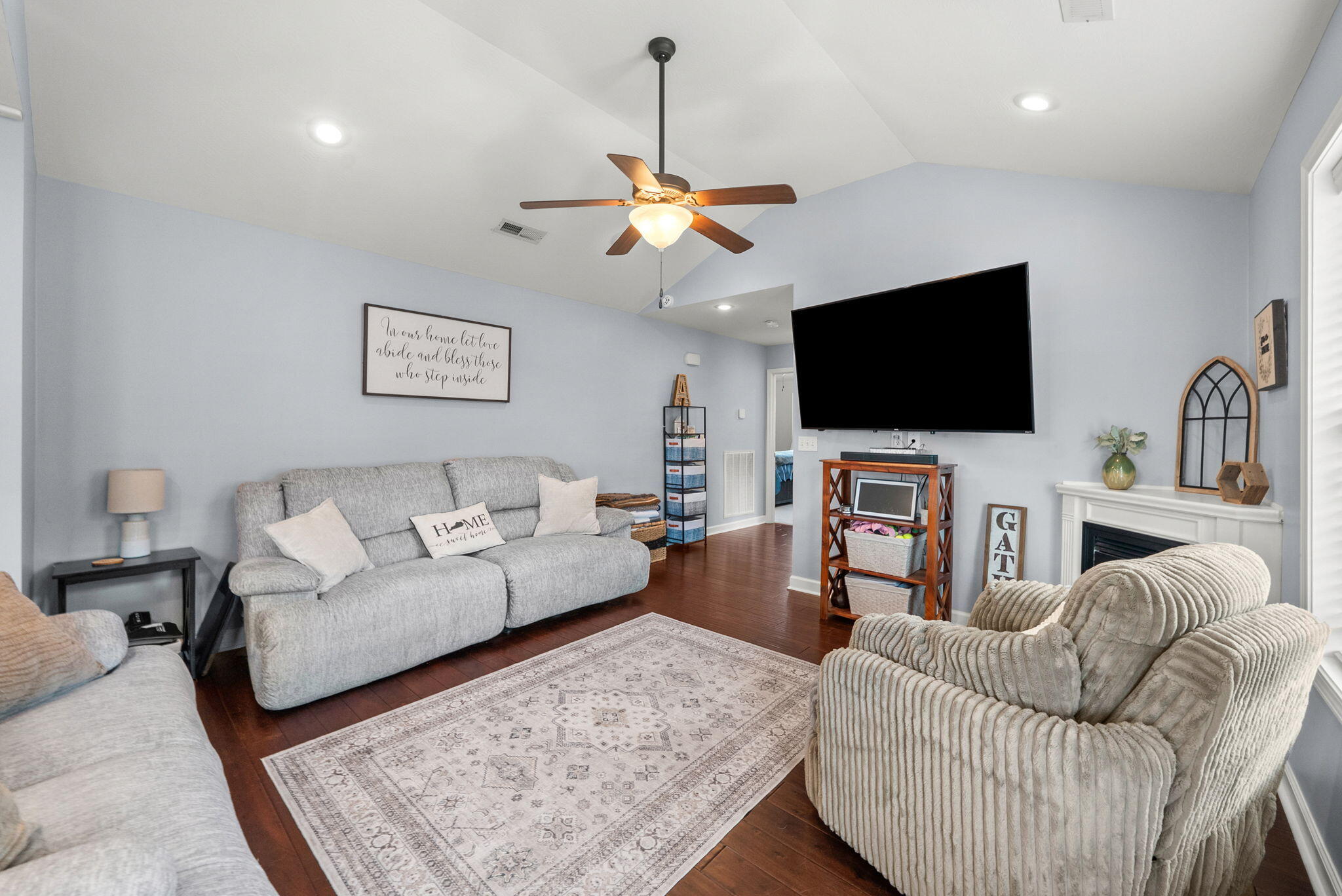 335 N Abbey Way Property Photo 5