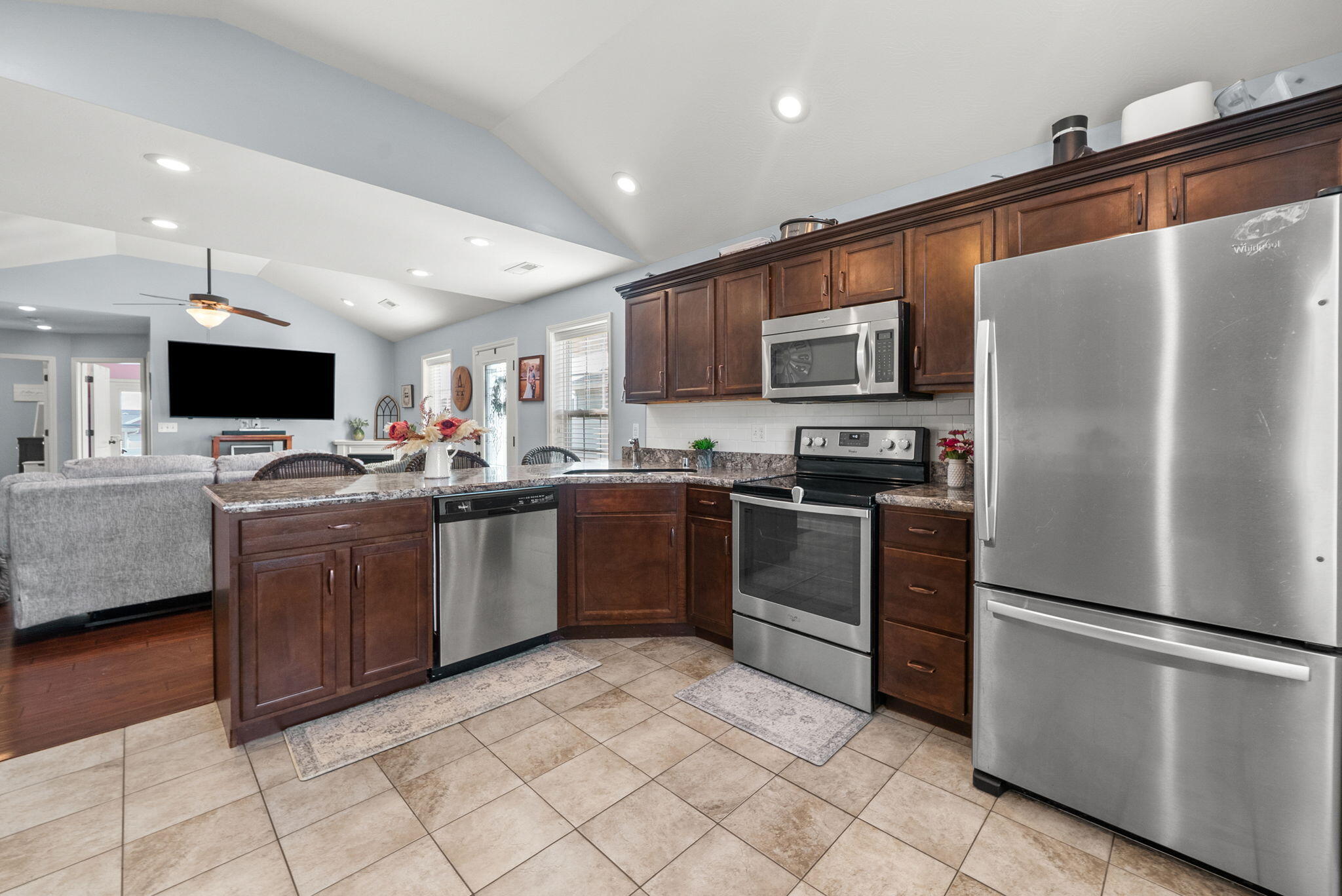 335 N Abbey Way Property Photo 10