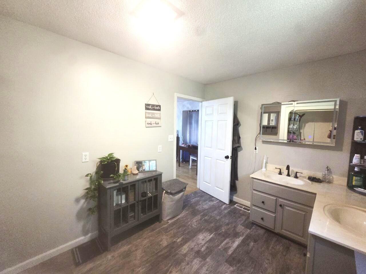 375 Eaton Road Property Photo 10
