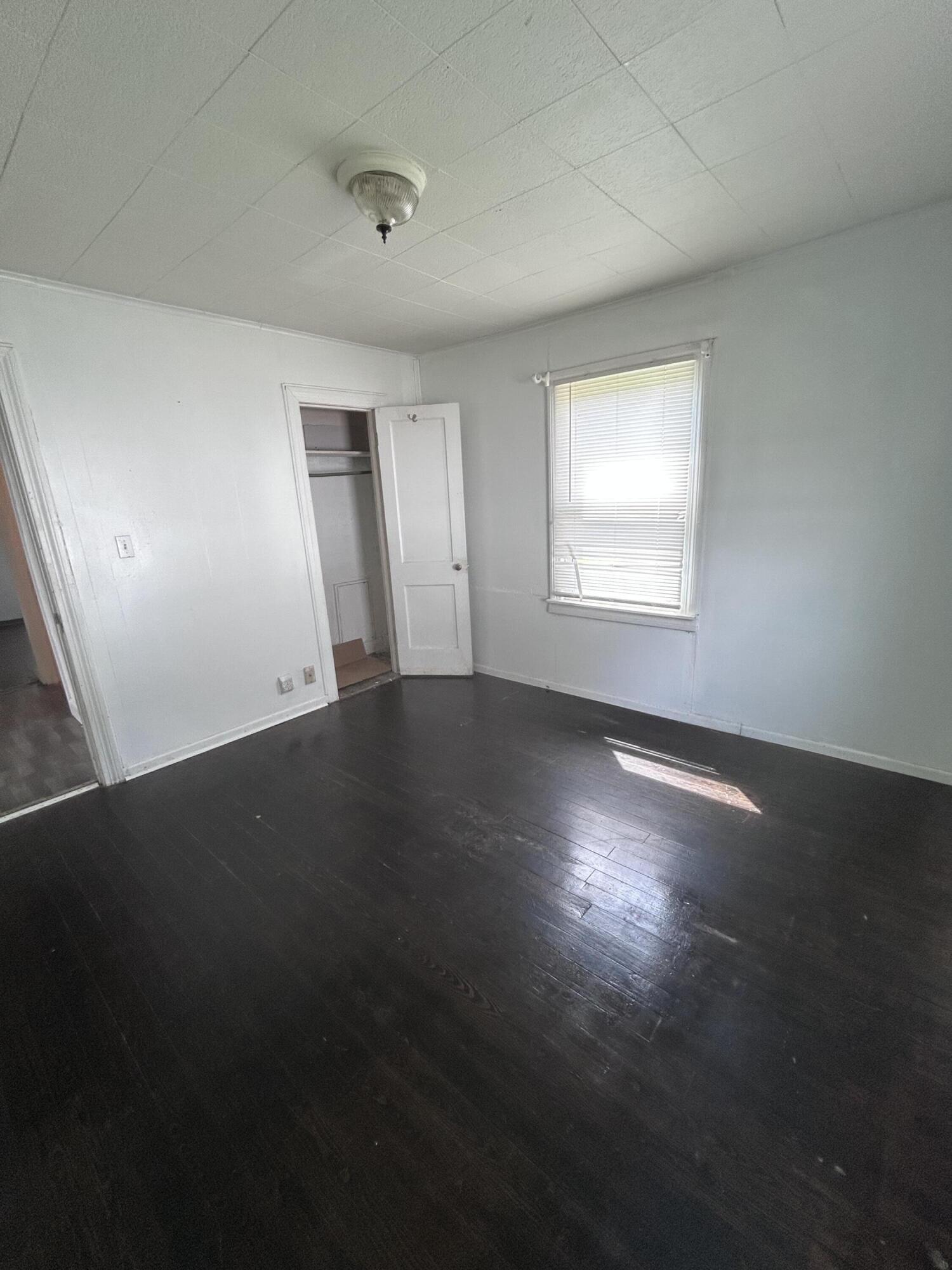109 Hamilton Avenue Property Photo 8