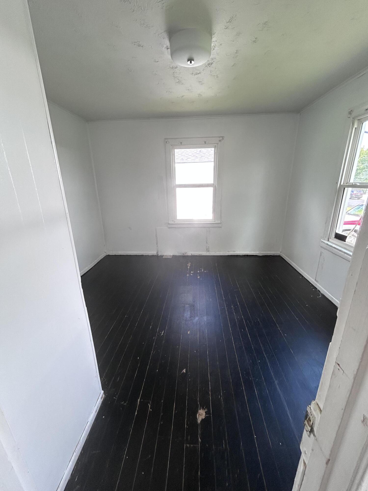 109 Hamilton Avenue Property Photo 10