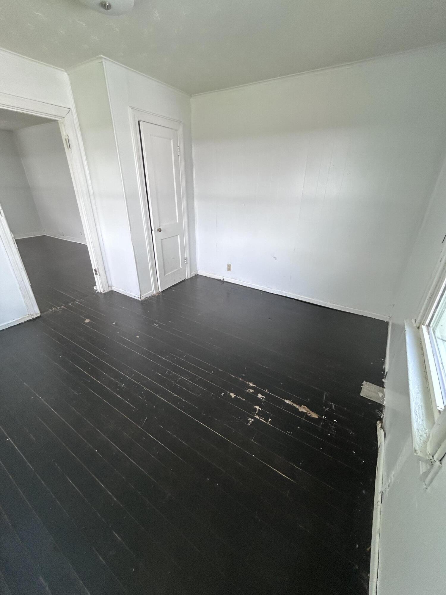 109 Hamilton Avenue Property Photo 11