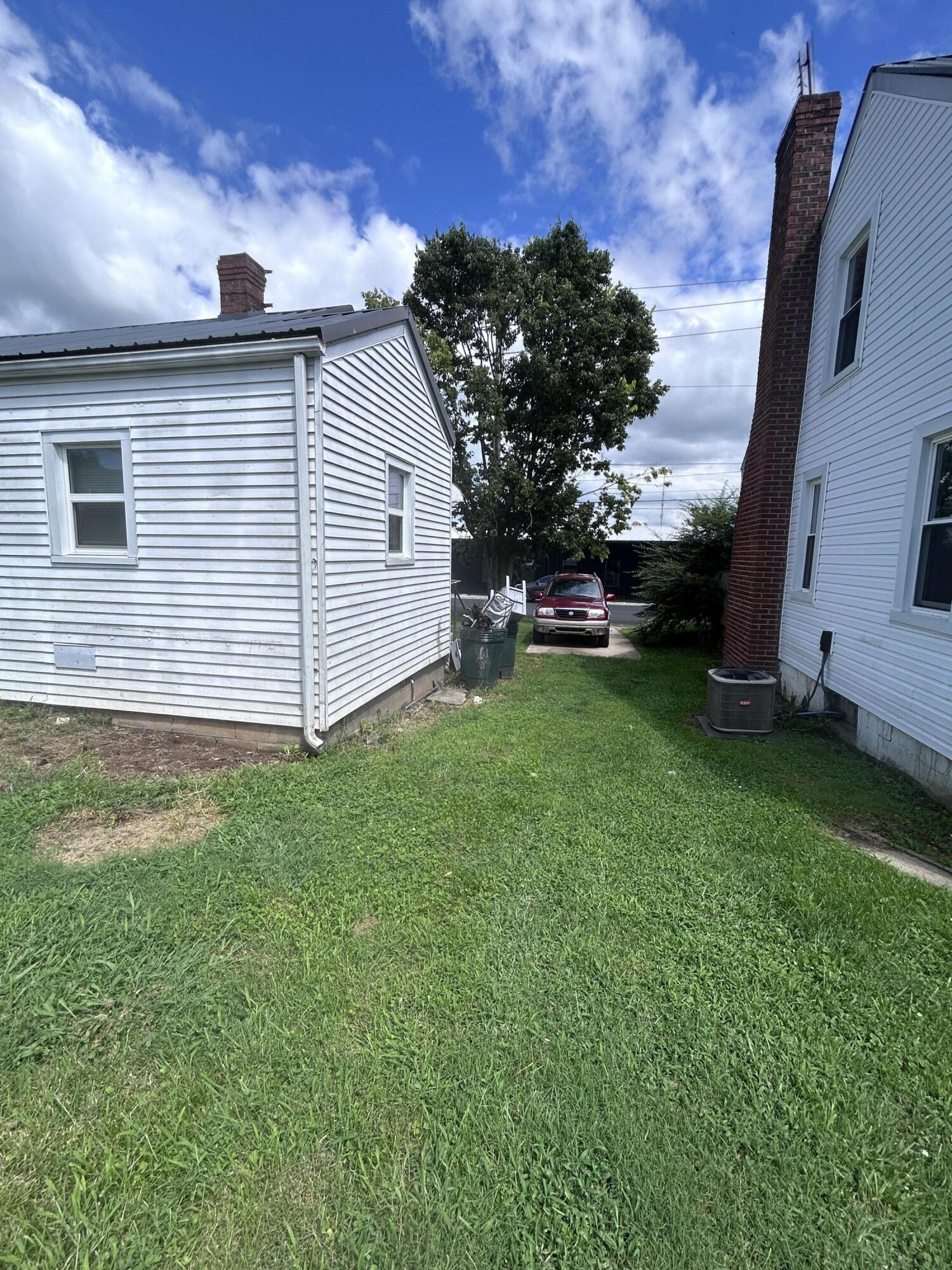 109 Hamilton Avenue Property Photo 13