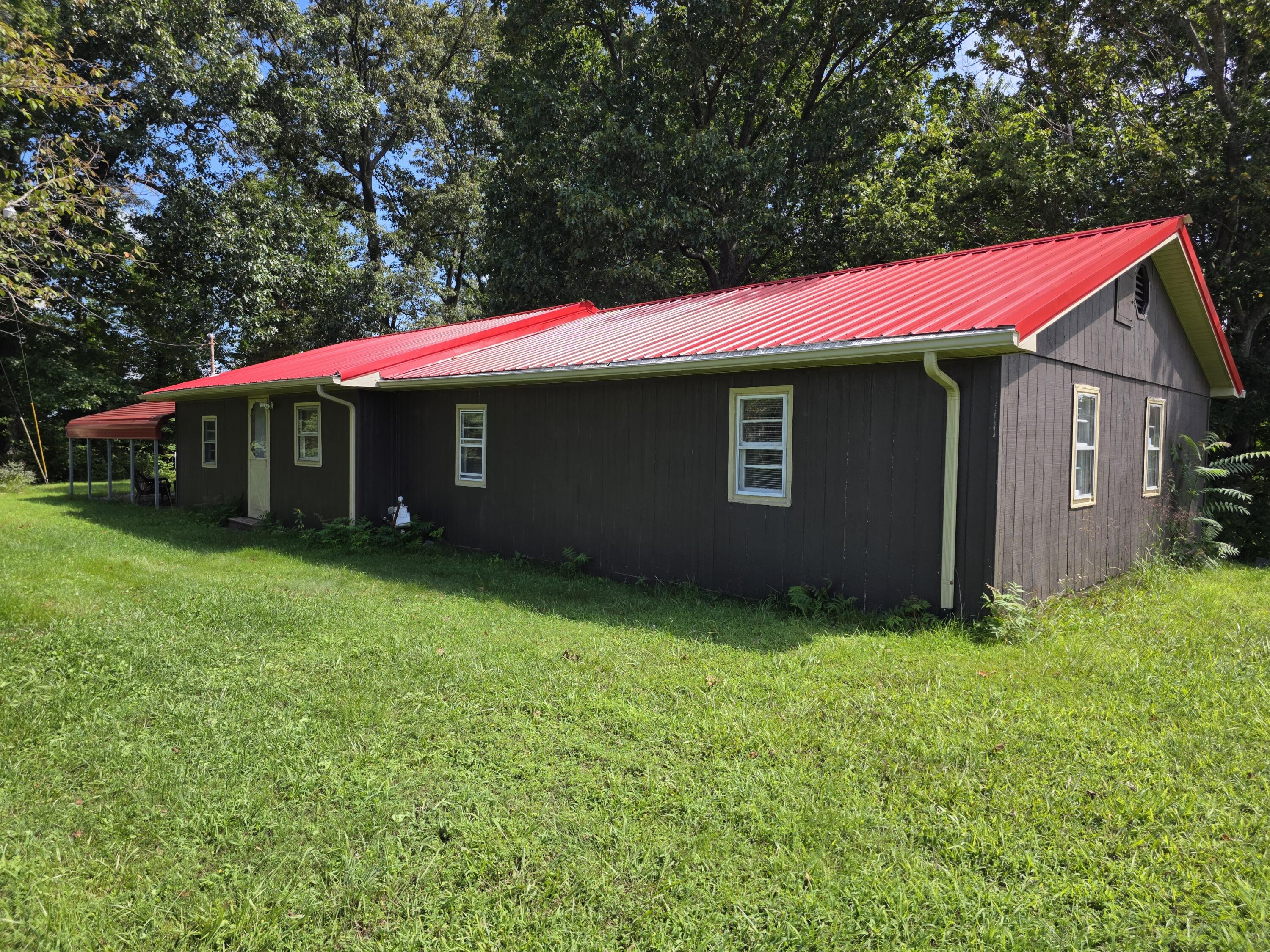 7364 Keavy Road Property Photo 2