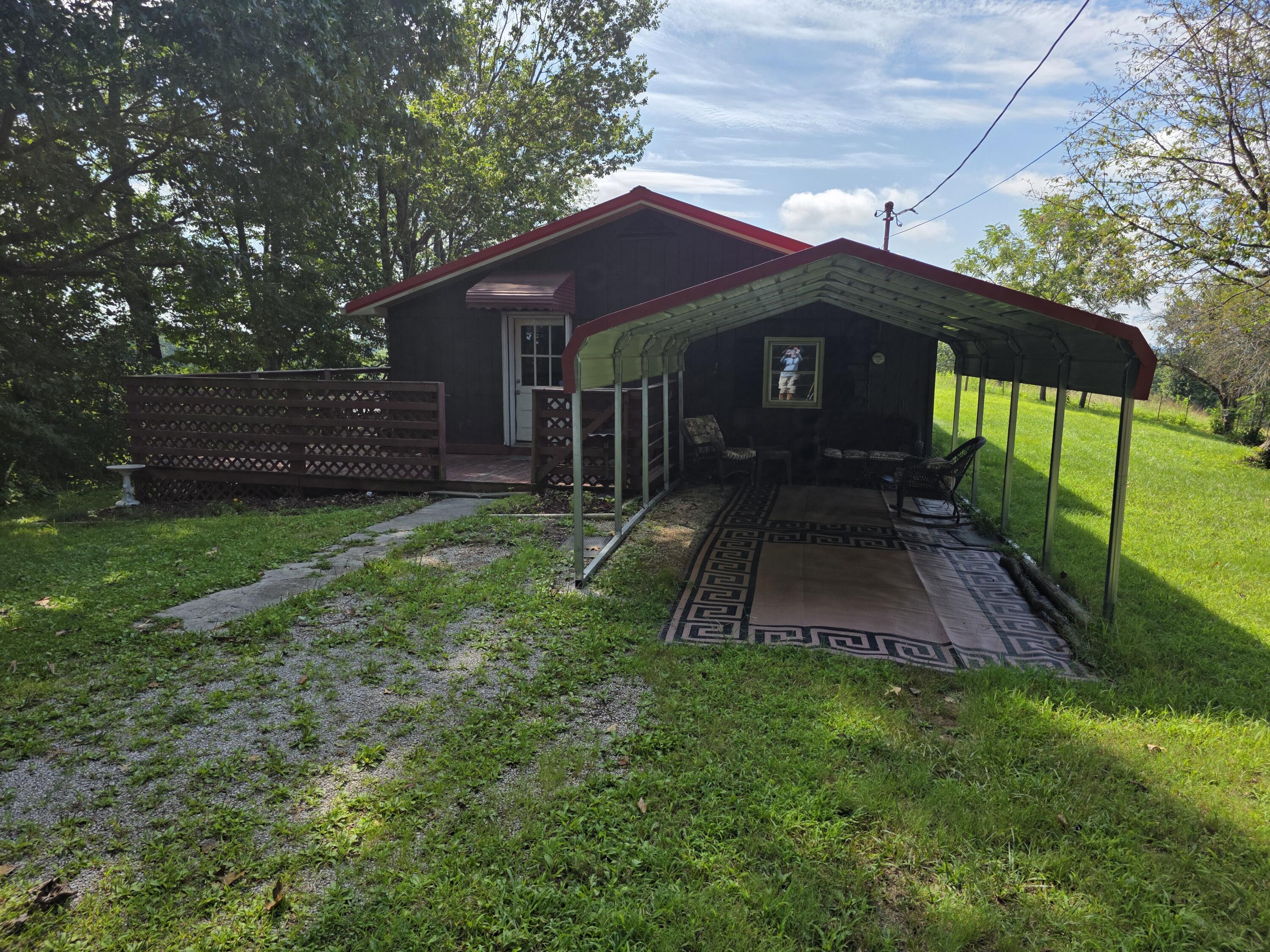 7364 Keavy Road Property Photo 3