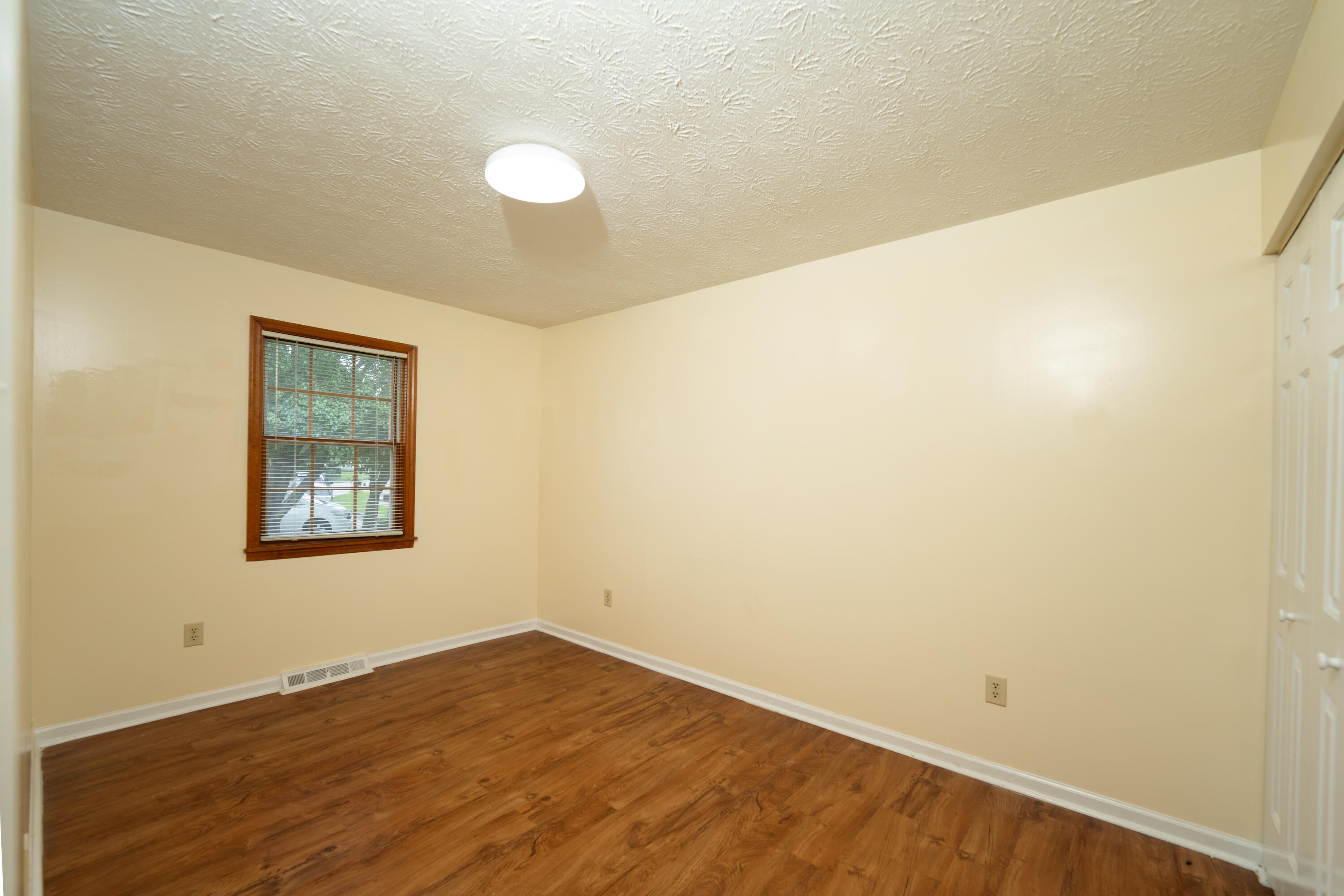 3669 Sundart Drive Property Photo 8