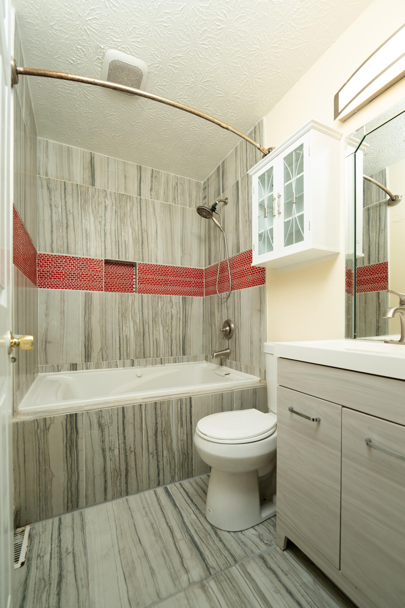 3669 Sundart Drive Property Photo 13