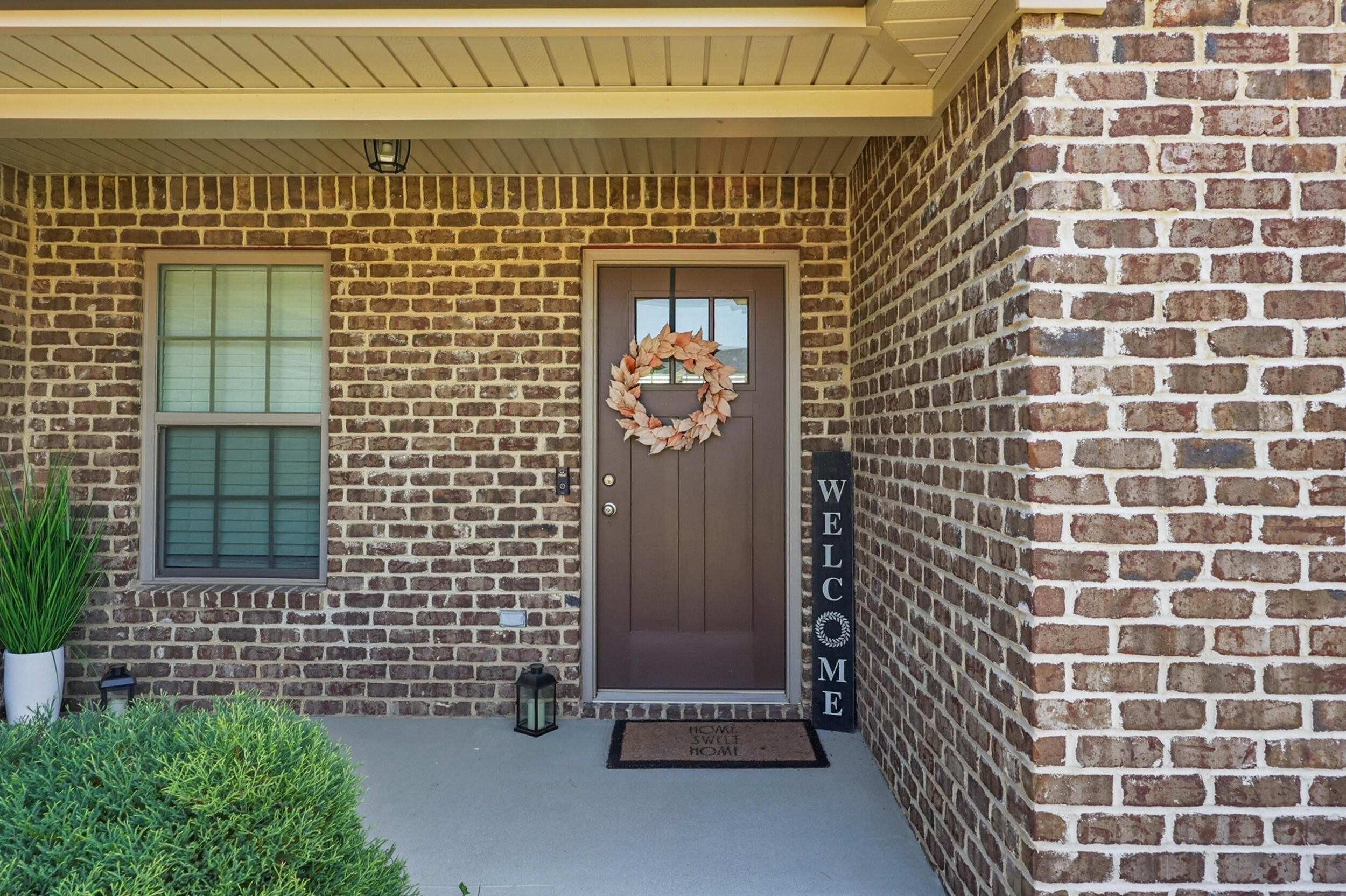240 Windward Way Property Photo 2