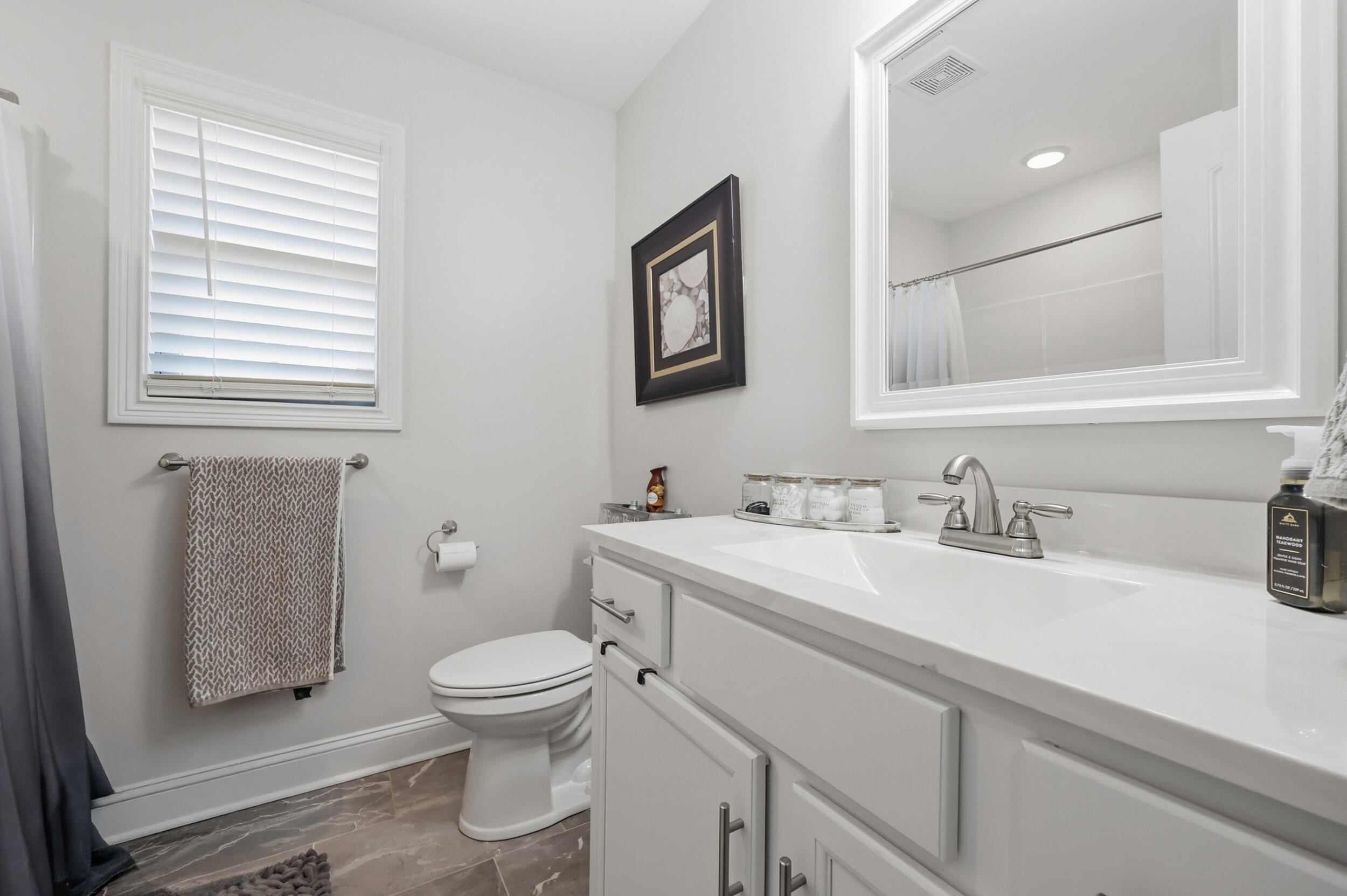 240 Windward Way Property Photo 17