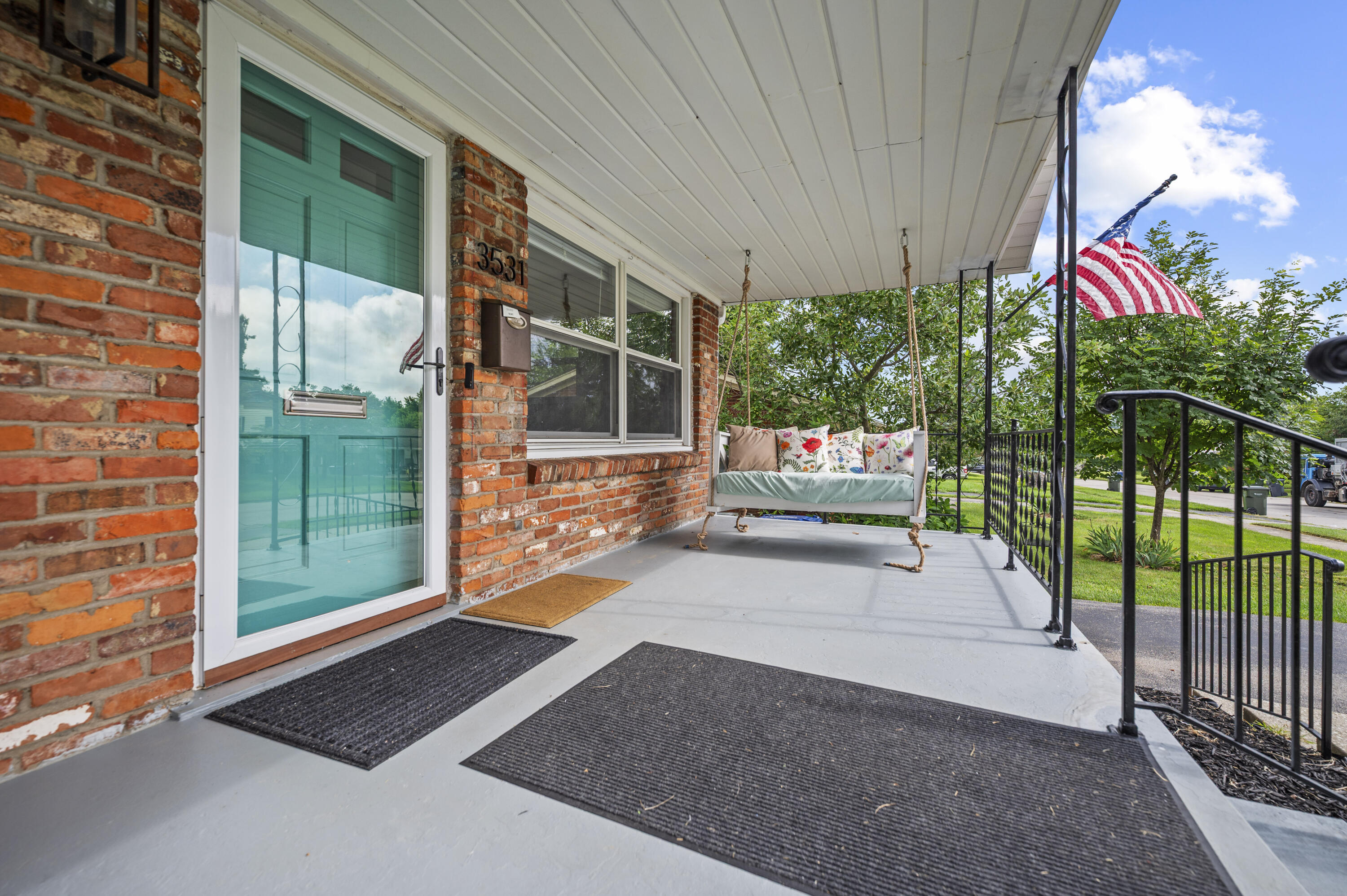 3531 Brookview Drive Property Photo 3