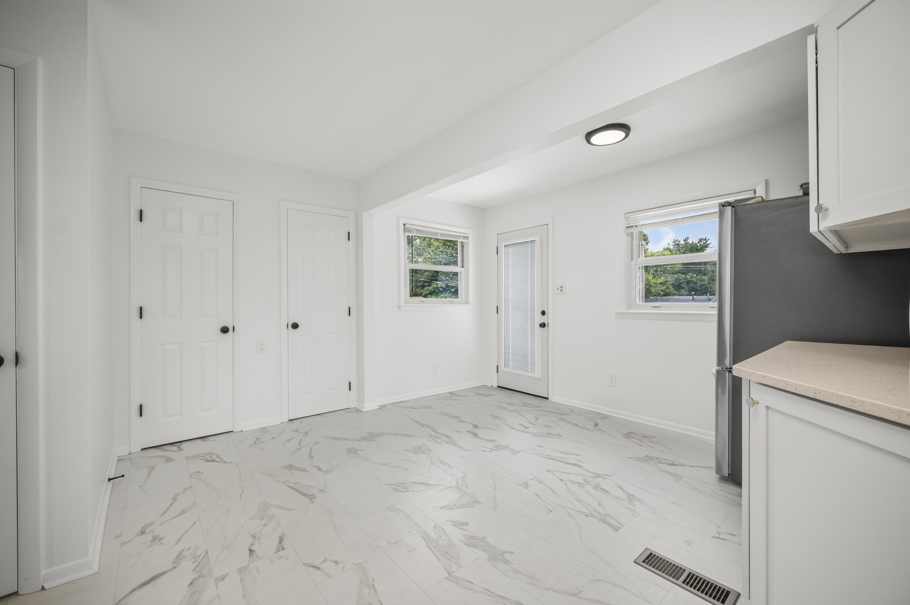 3531 Brookview Drive Property Photo 12