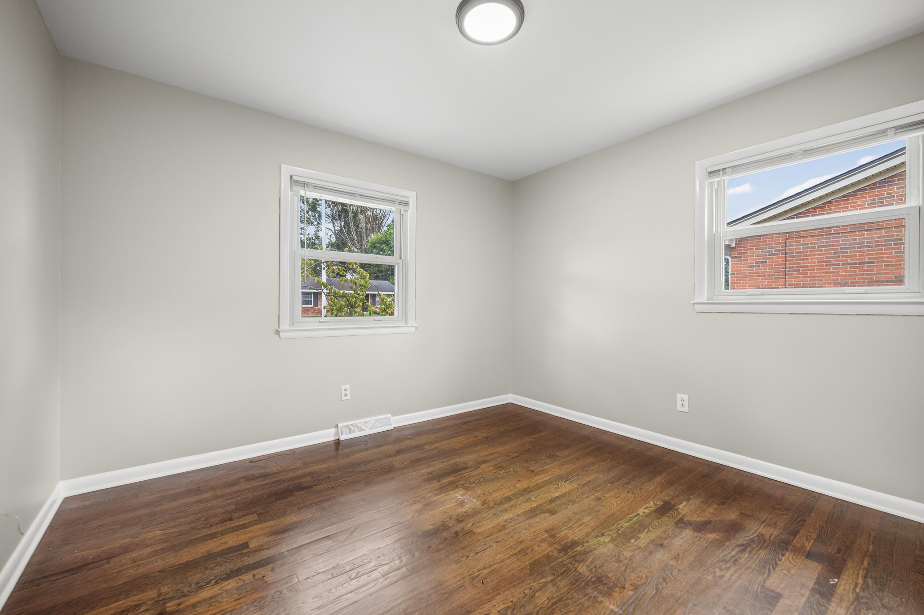 3531 Brookview Drive Property Photo 13
