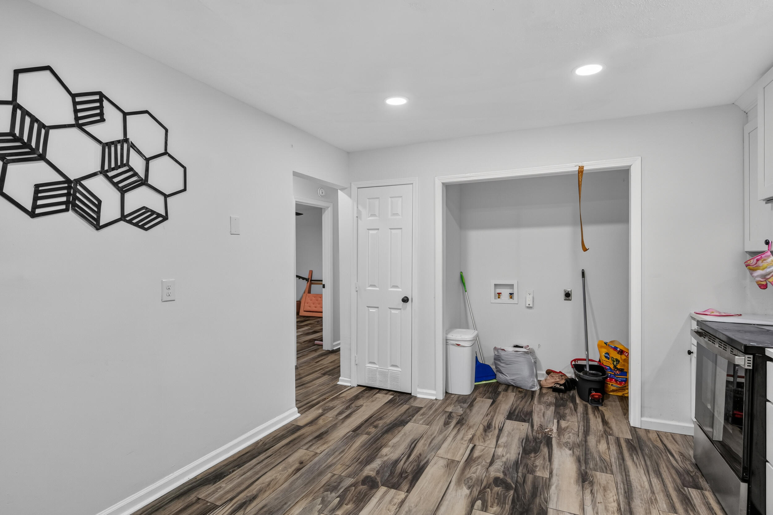 317 Ross Avenue Property Photo 16