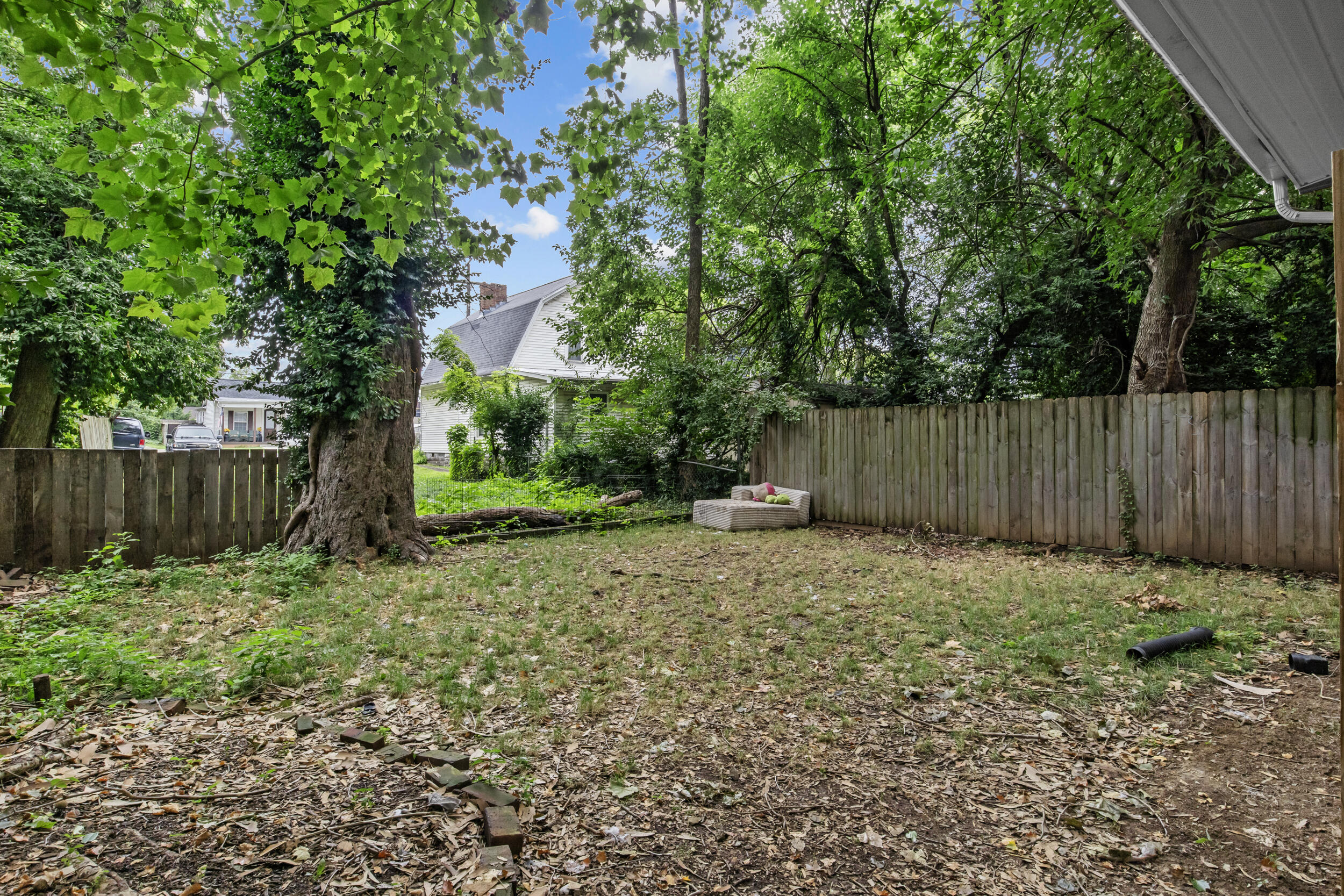 317 Ross Avenue Property Photo 21