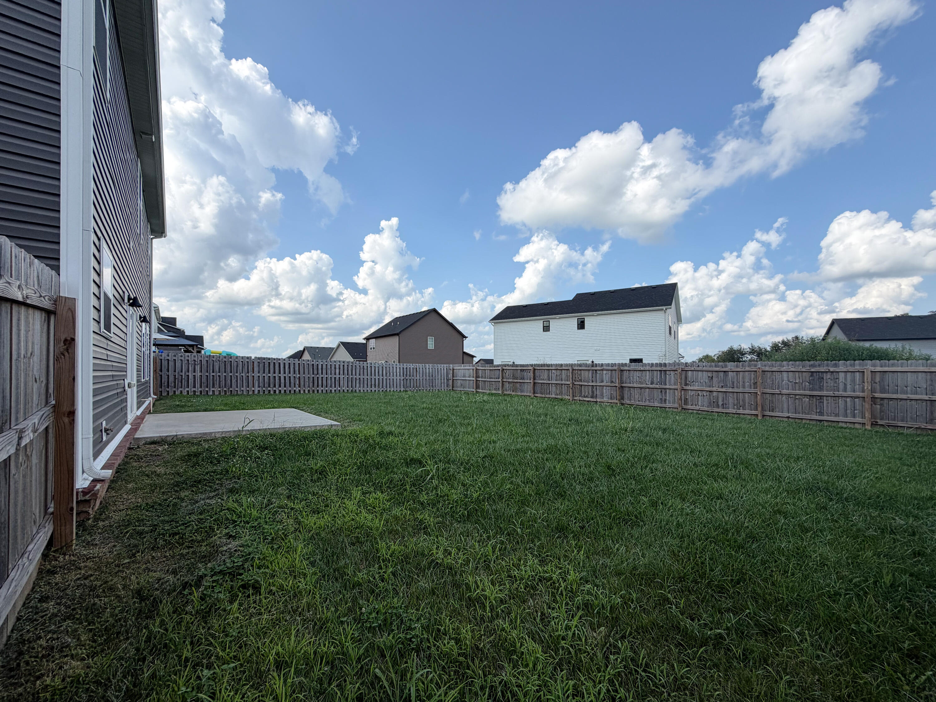 208 Skaggs Boulevard Property Photo 2