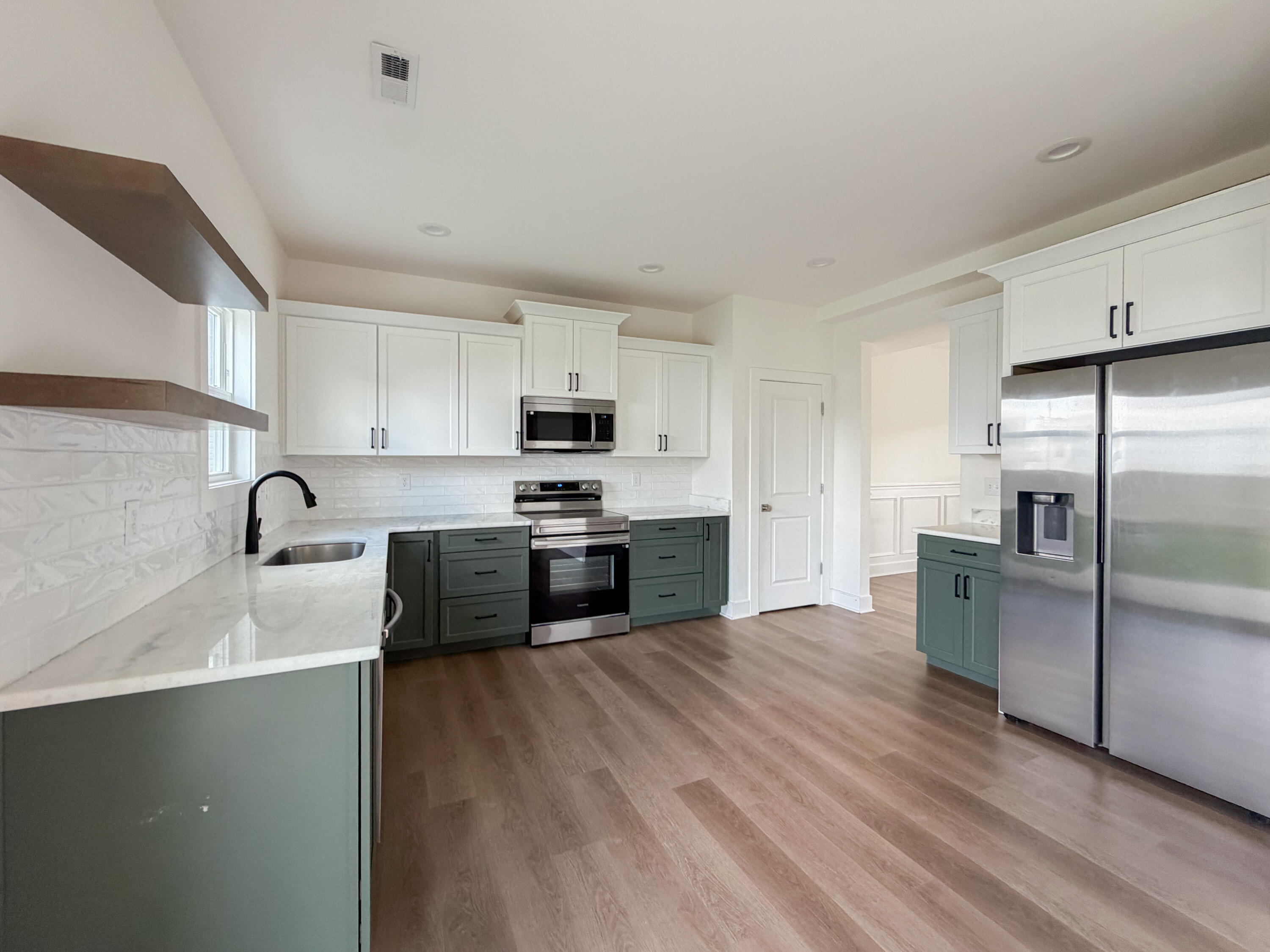 208 Skaggs Boulevard Property Photo 3