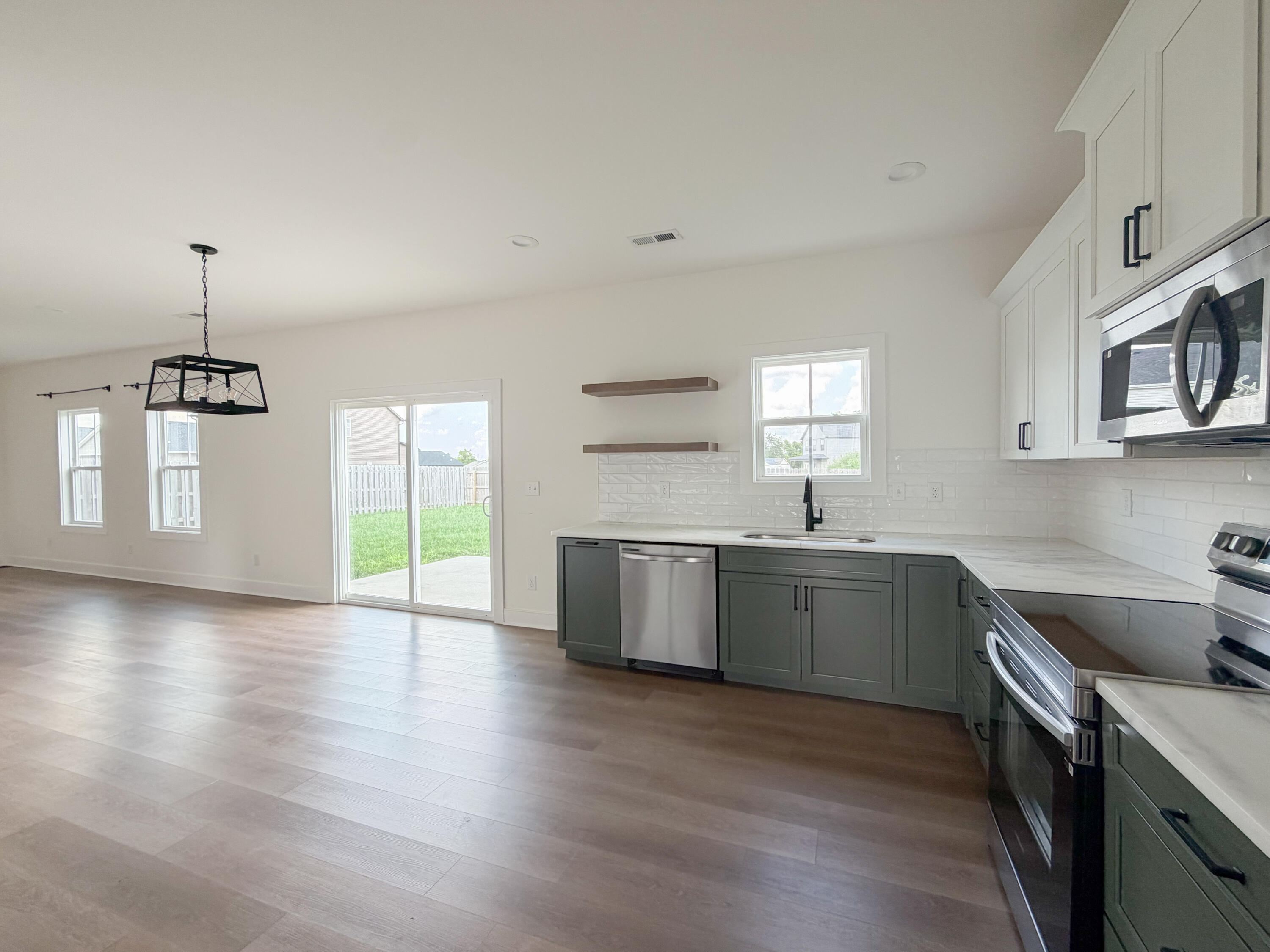 208 Skaggs Boulevard Property Photo 4