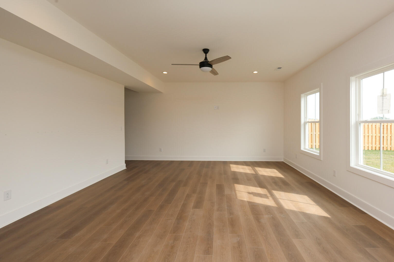 208 Skaggs Boulevard Property Photo 10