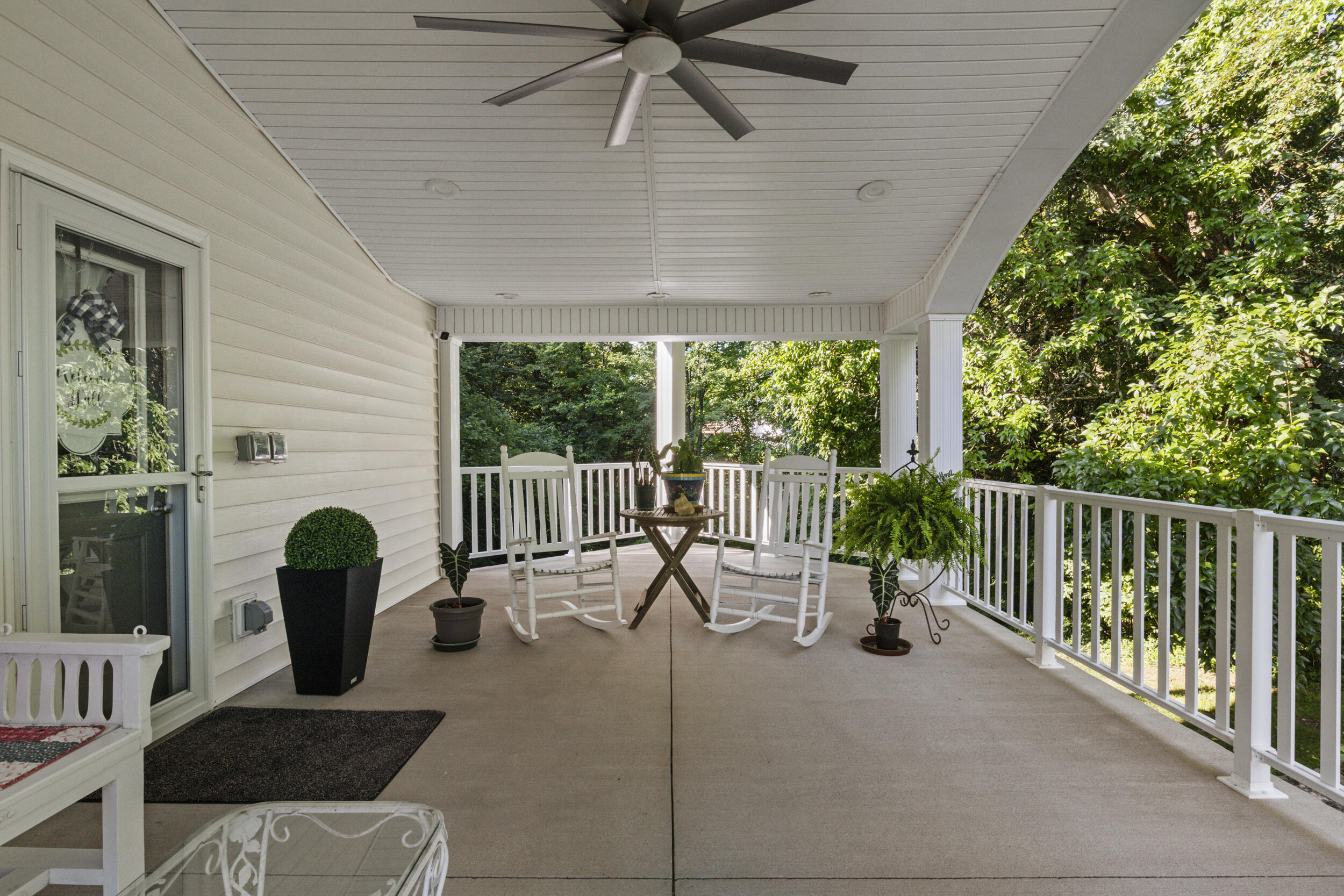 1005 Pin Oak Drive Property Photo 8