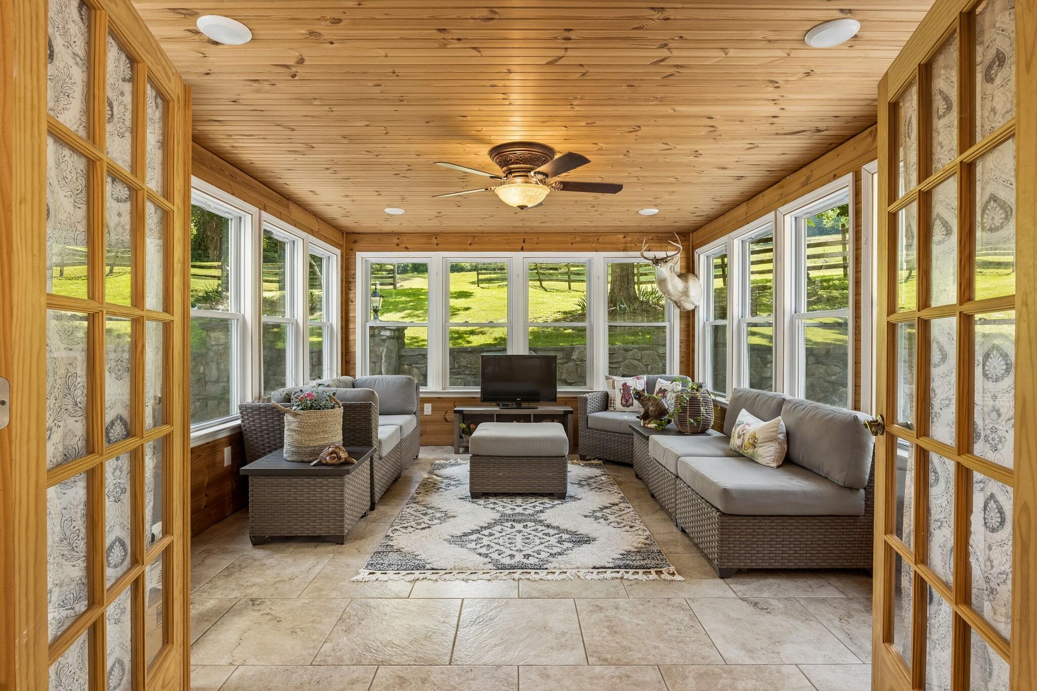 2873 Spring Place Road Property Photo 16