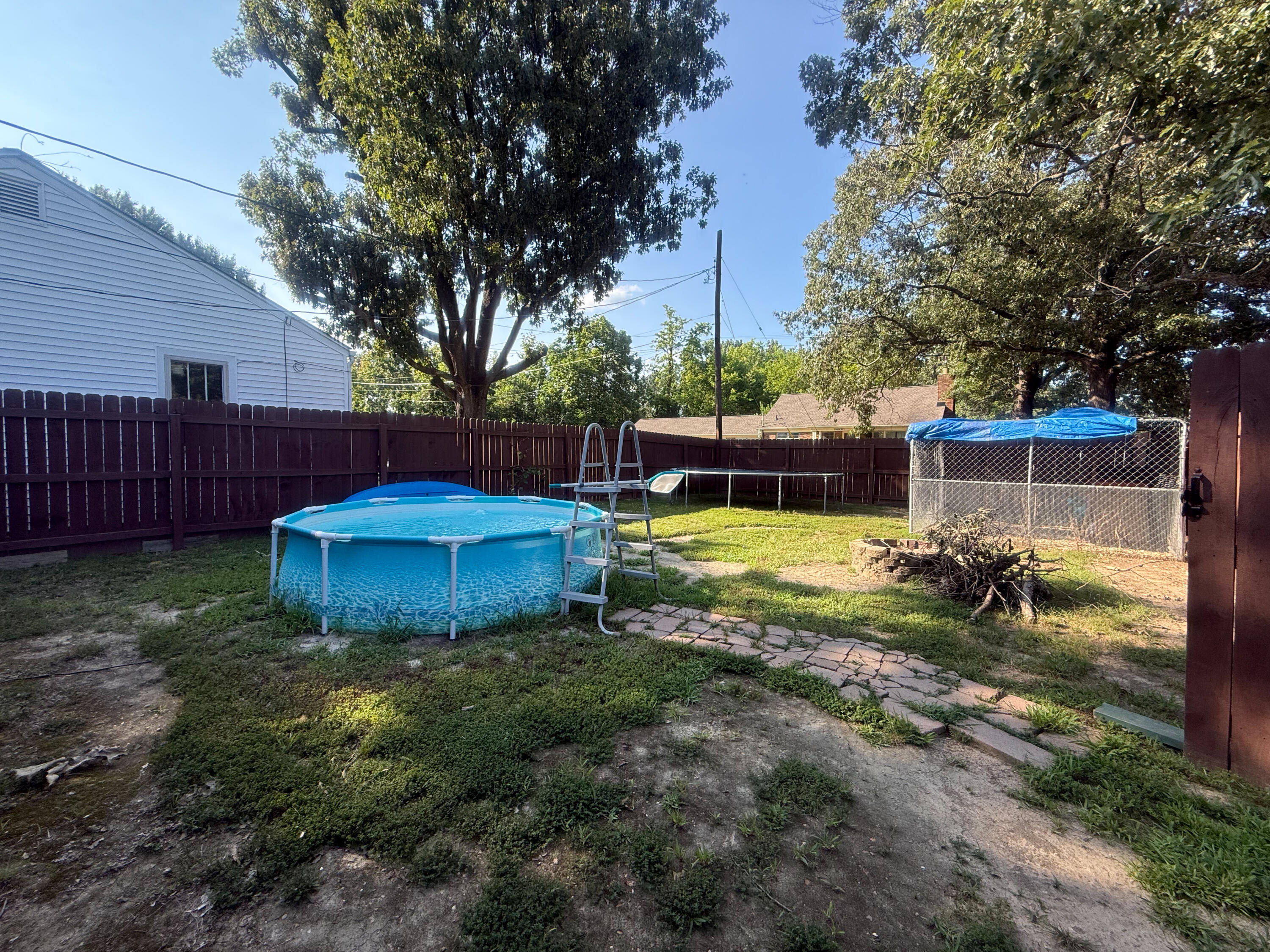 2001 B Street Property Photo 11