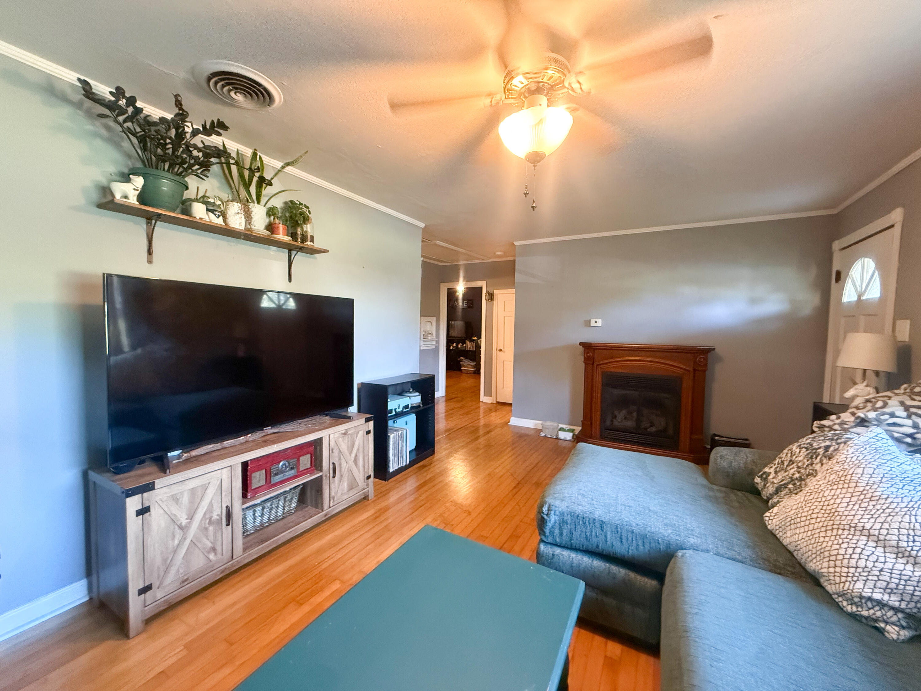 2001 B Street Property Photo 15