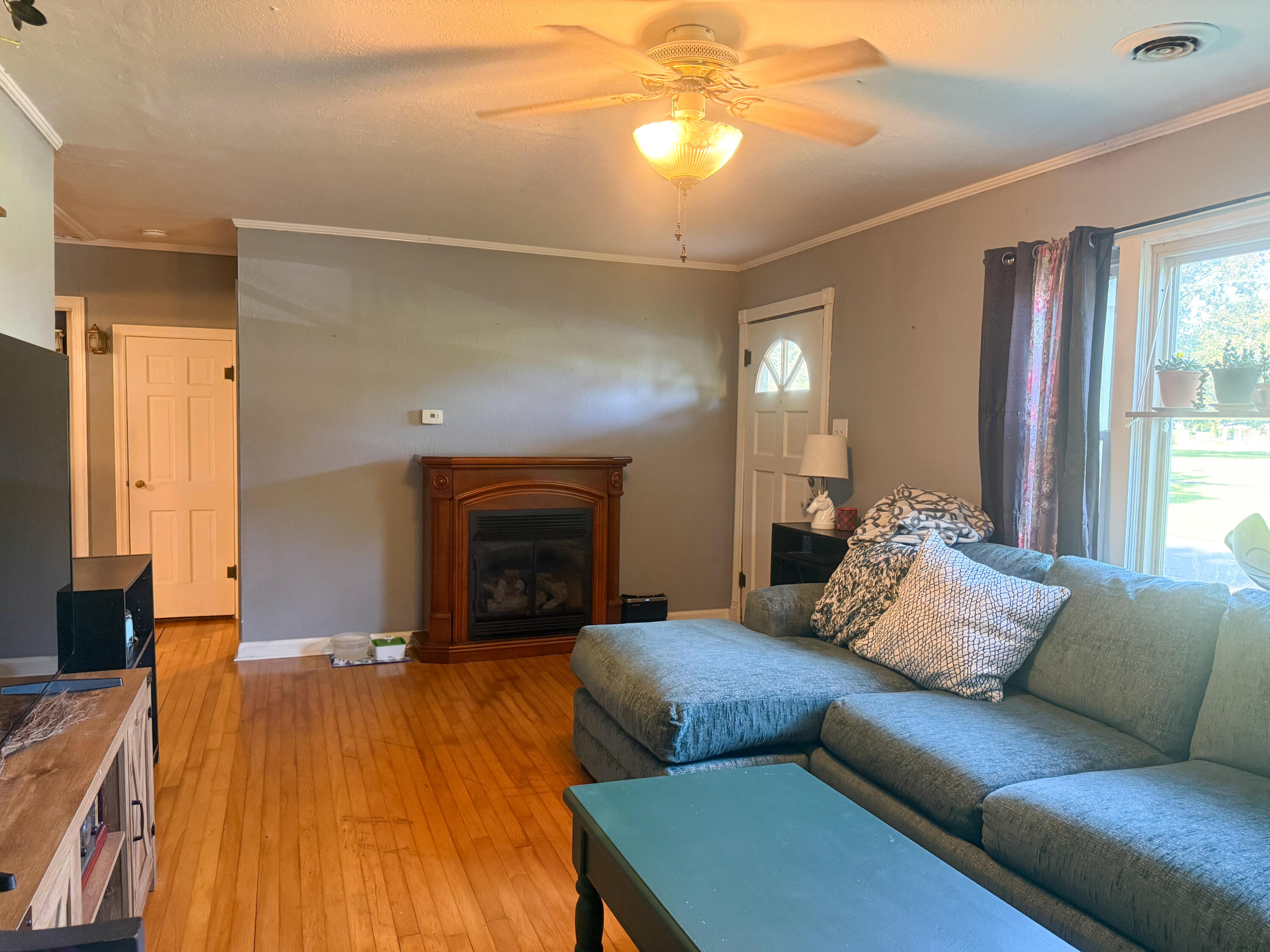 2001 B Street Property Photo 16