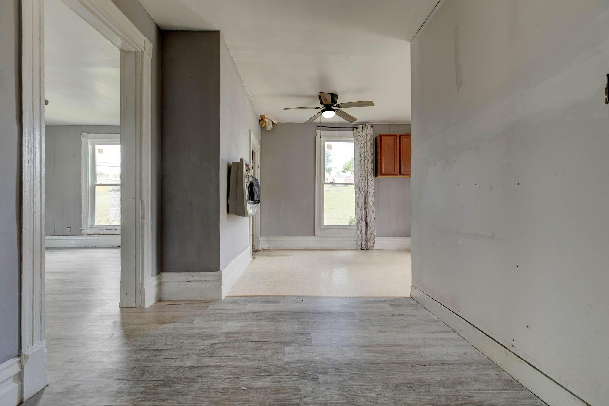 534 E Locust Street Property Photo 10